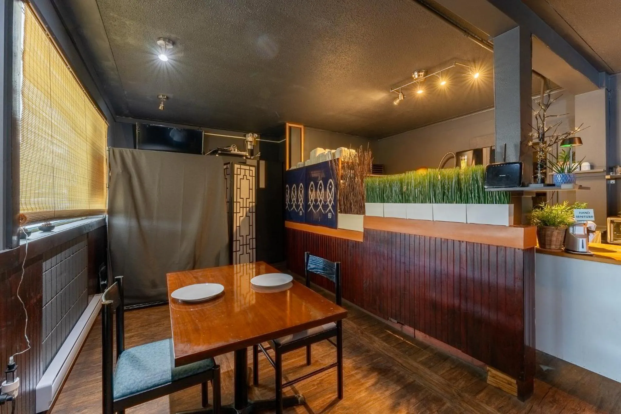 Restaurant/places to eat in Ace Motel