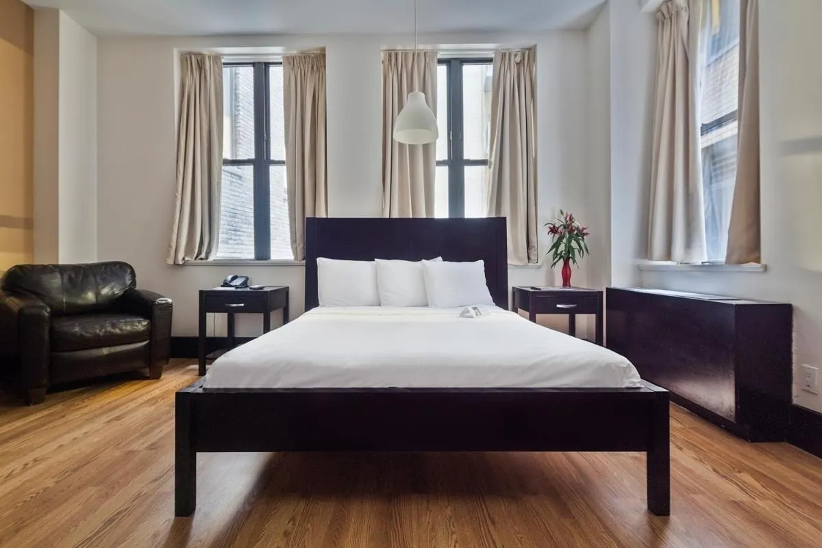 Bedroom, Bed in Eurostars Wall Street