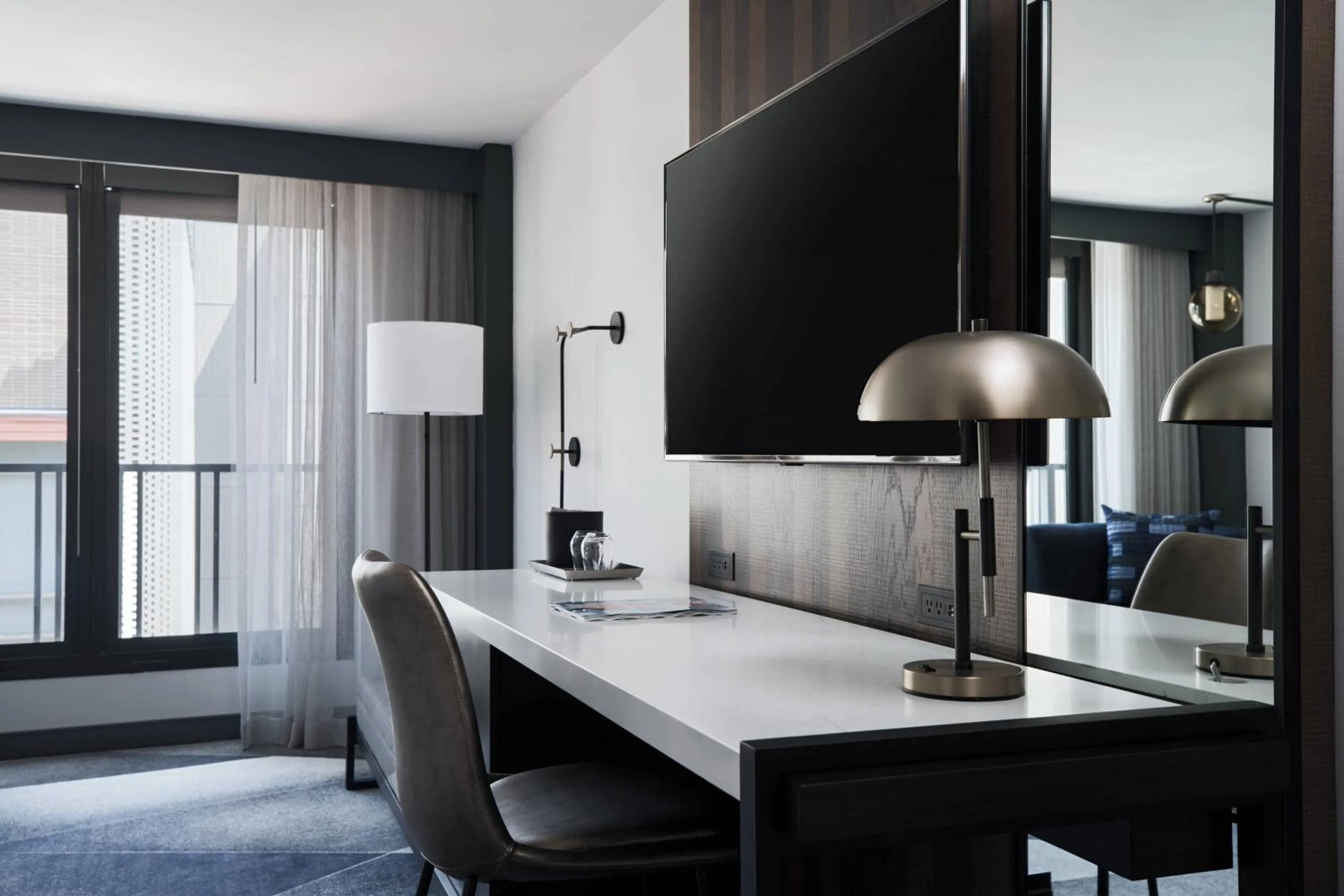 Photo of the whole room in Philadelphia Marriott Old City