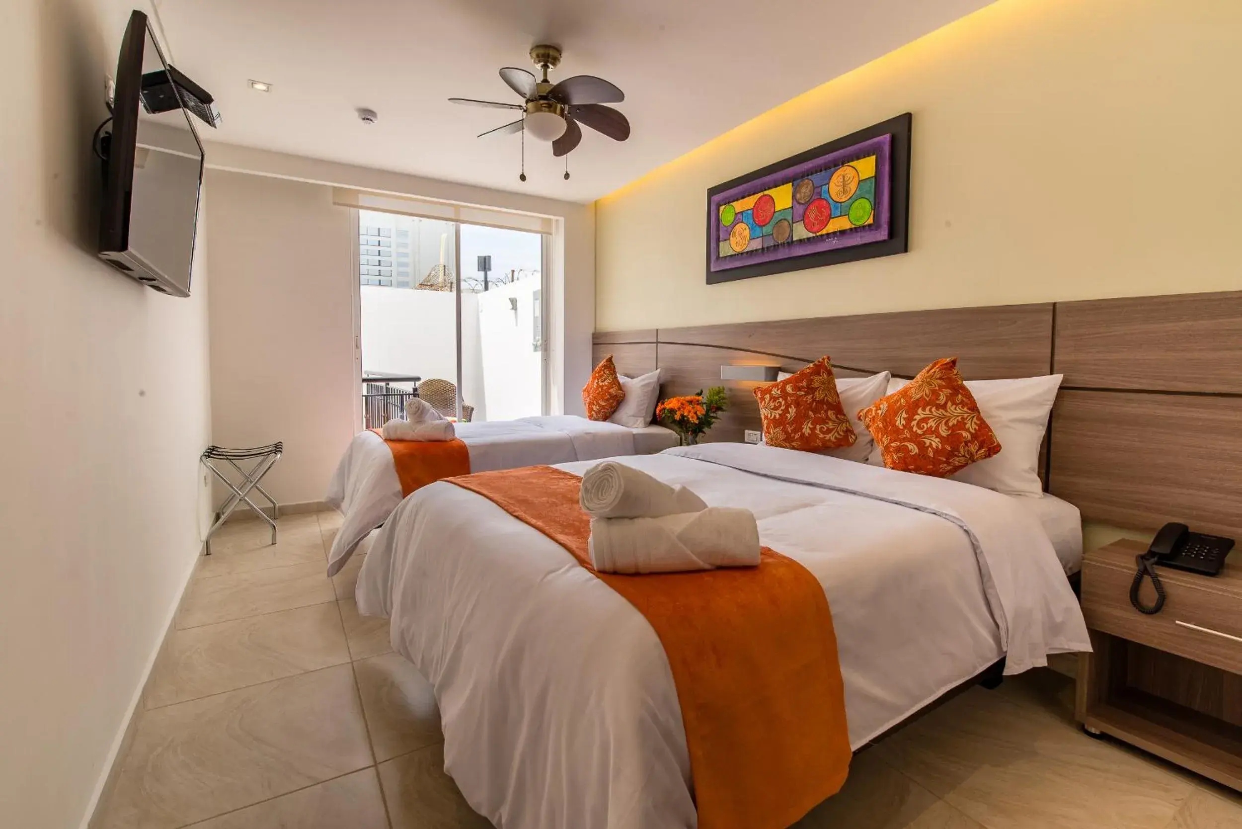 Standard Triple Room in Hotel Boutique Marbore Standard Triple Room in Hotel Boutique Marbore