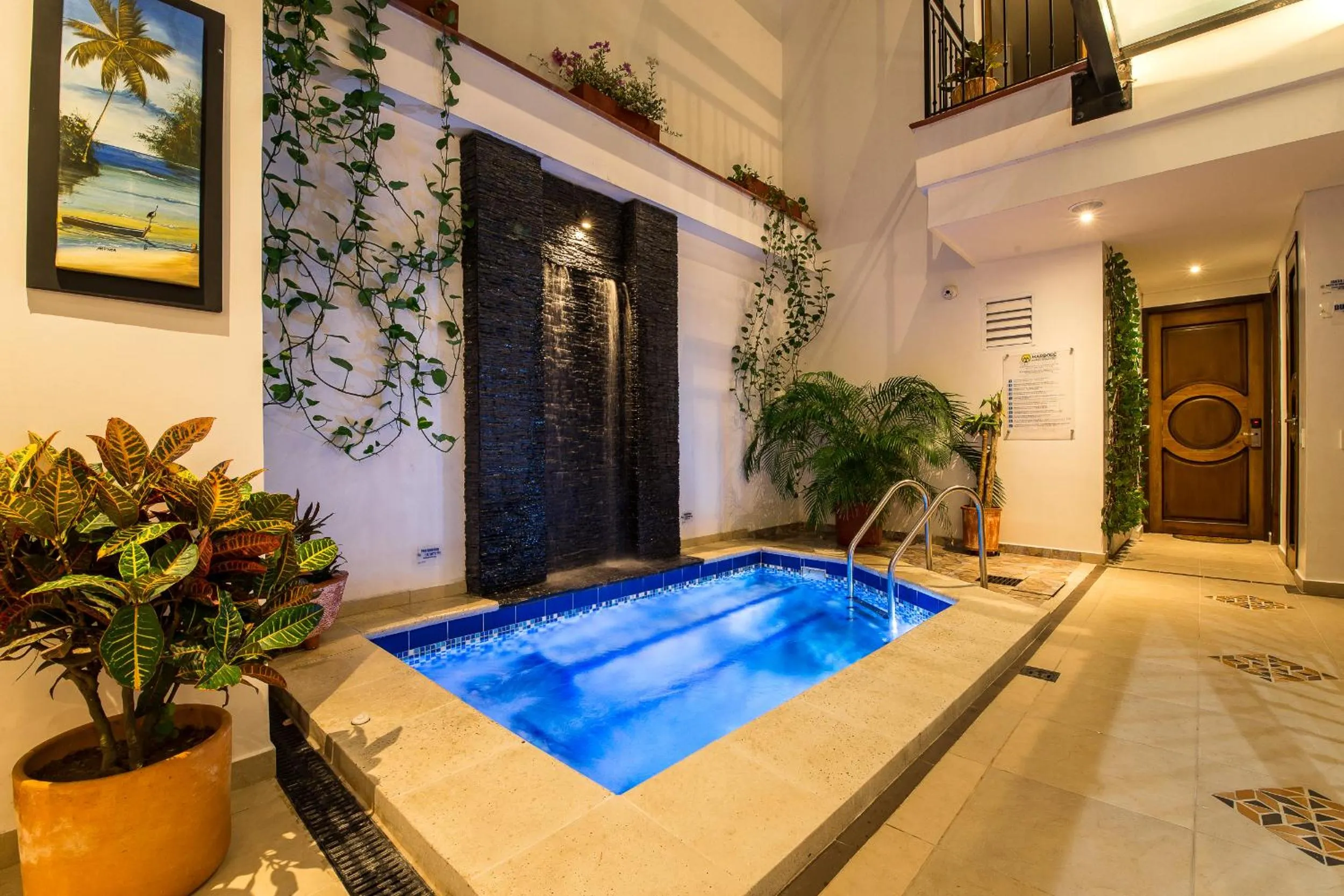 Pool view in Hotel Boutique Marbore