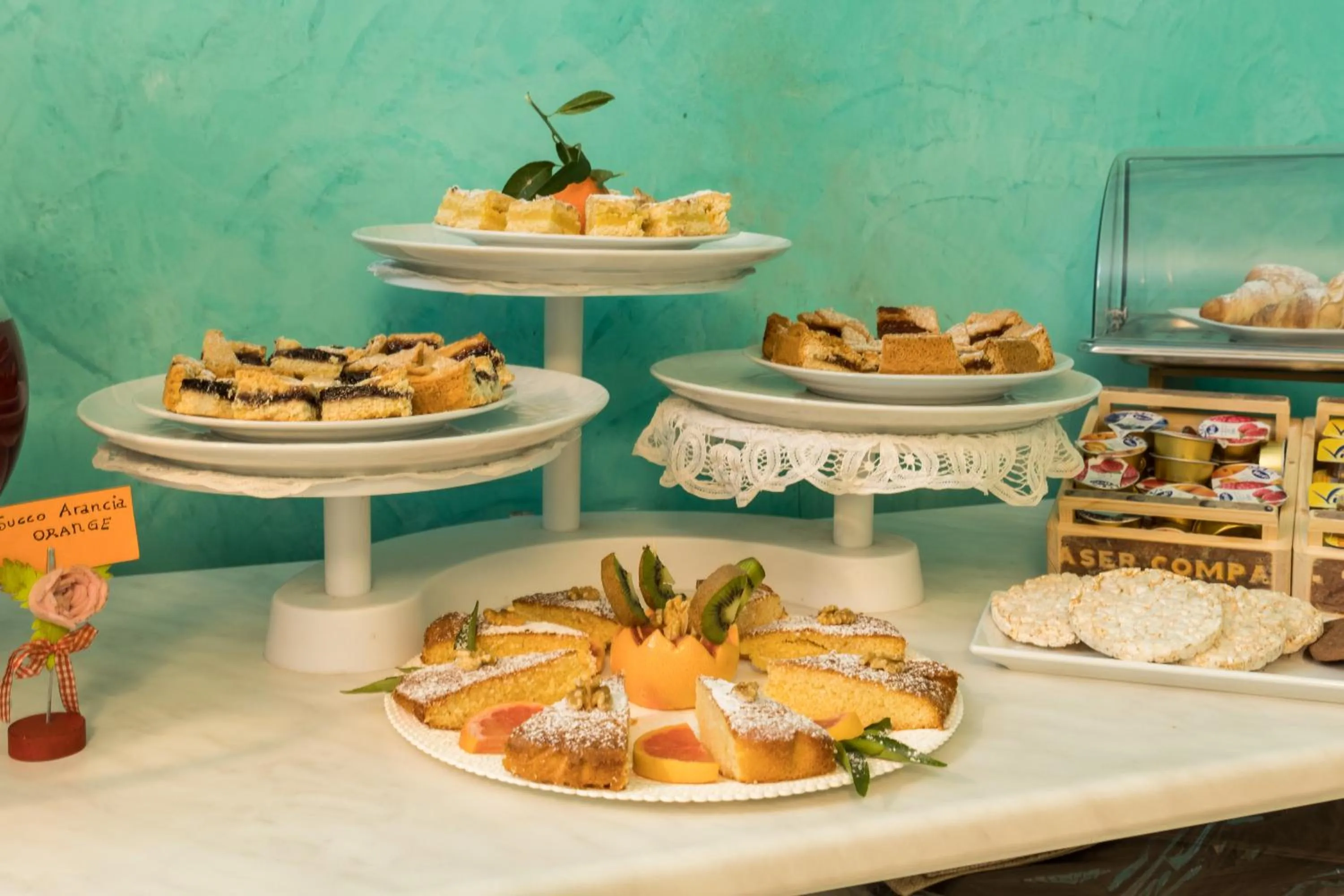 Buffet breakfast in Locanda dei Fiori