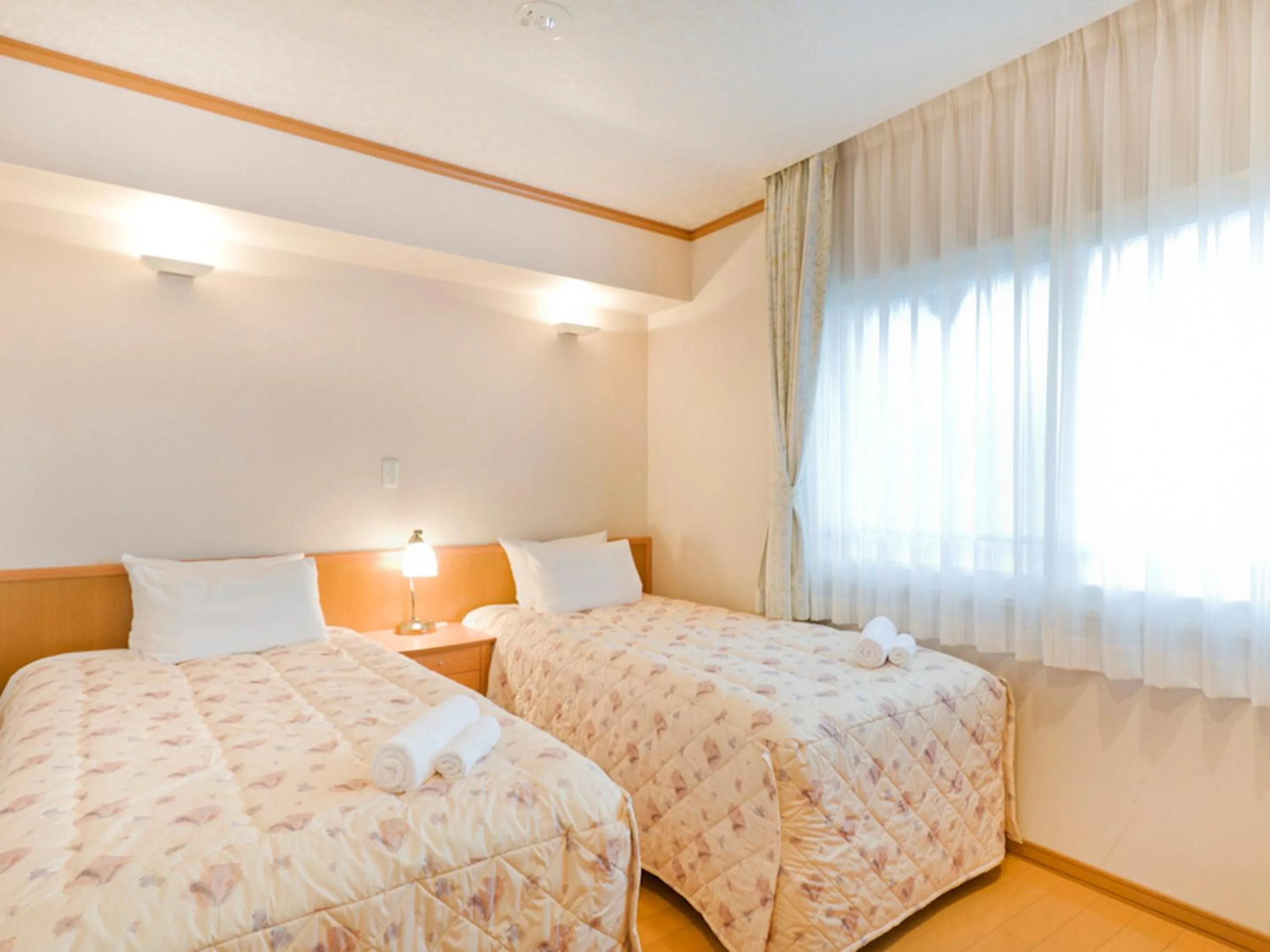 Bedroom, Bed in Mountainside Palace