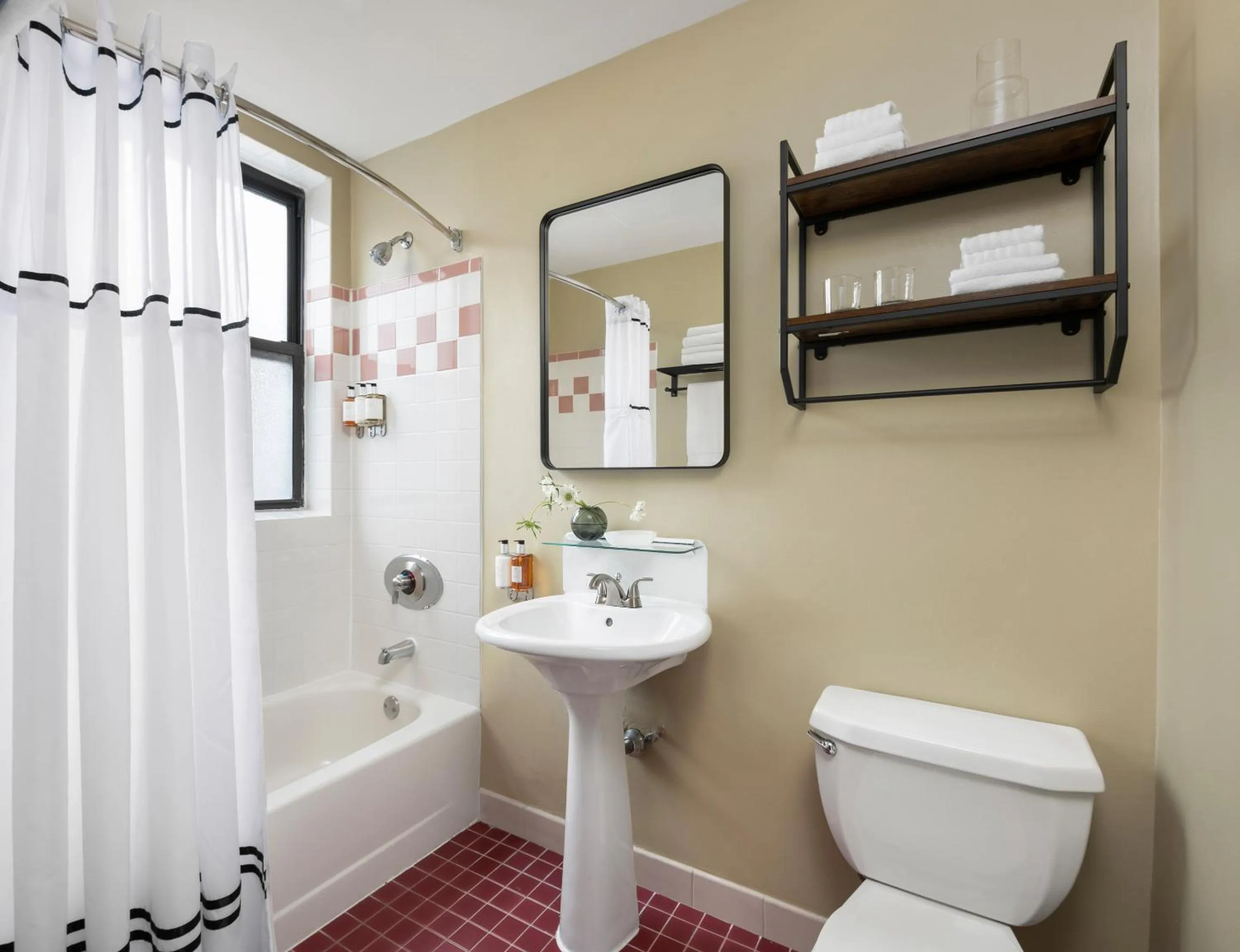 Bathroom in Majestic Hotel