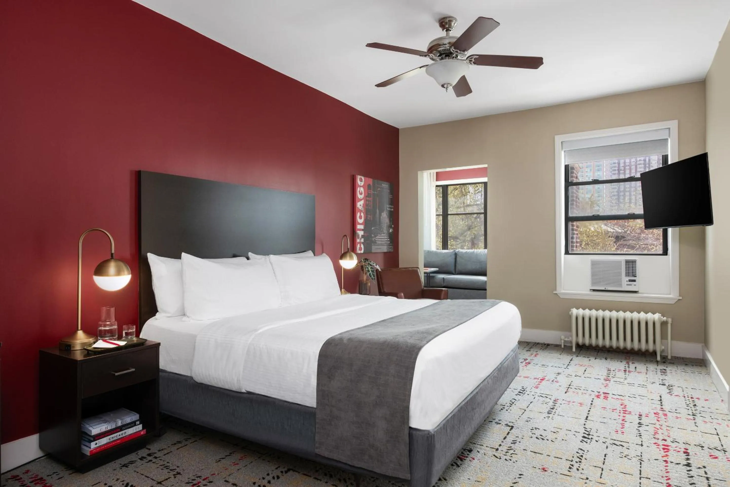 Bedroom, Bed in Majestic Hotel