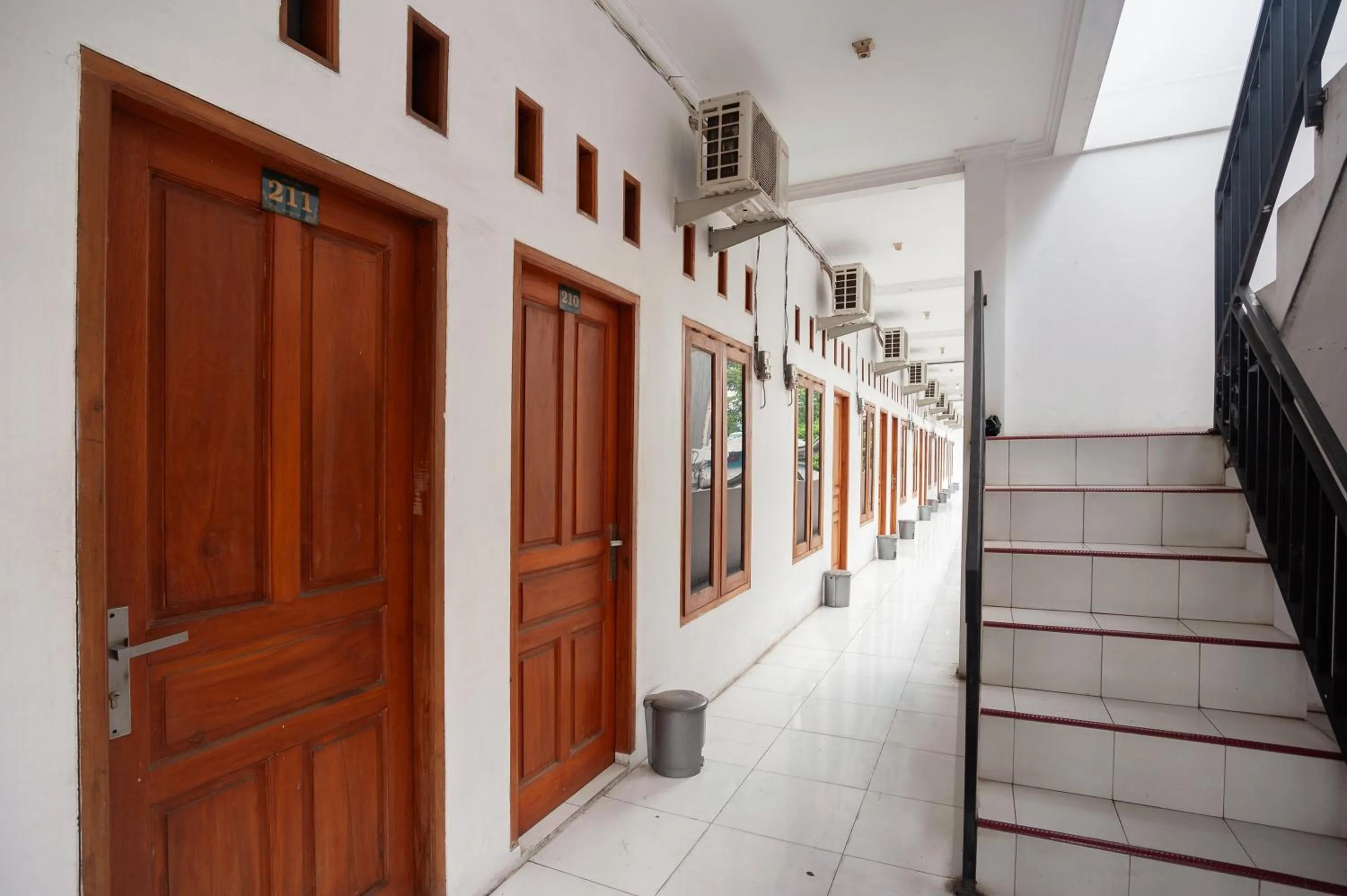 Property building in RedDoorz Syariah near Jatisampurna Hospital