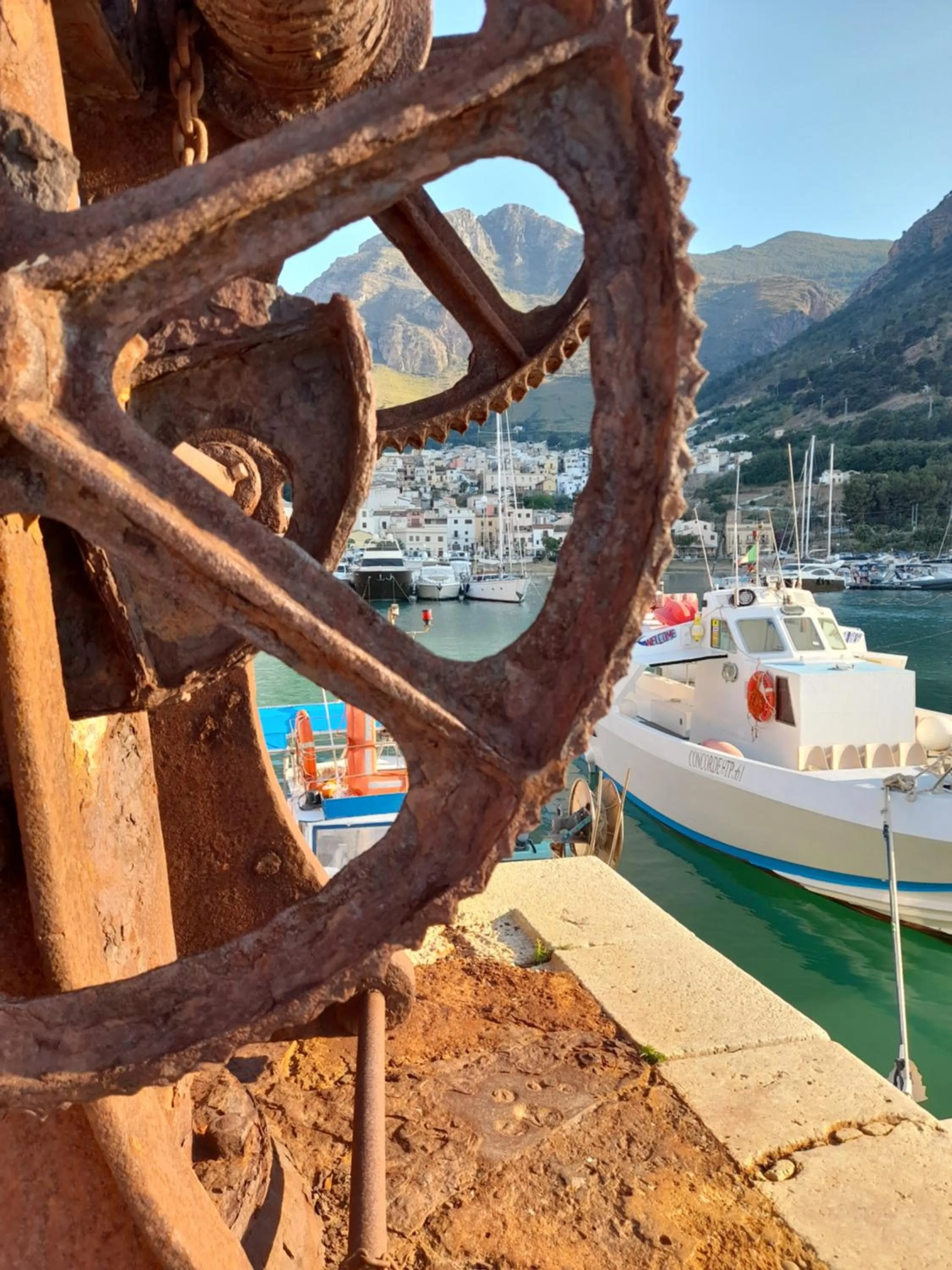 Nearby landmark in Aziyz Camere