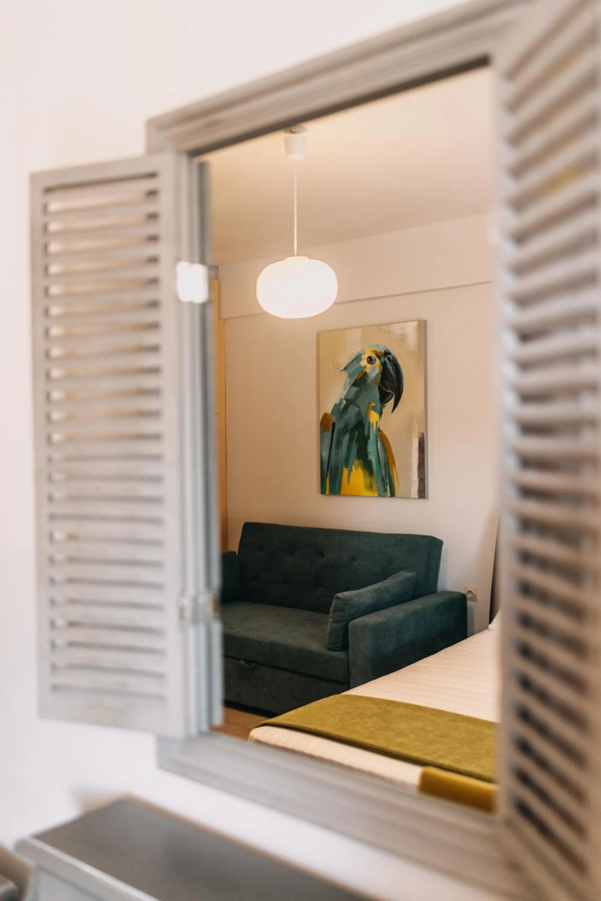 Living room, Bed in Best House, Nirvana II, Patra