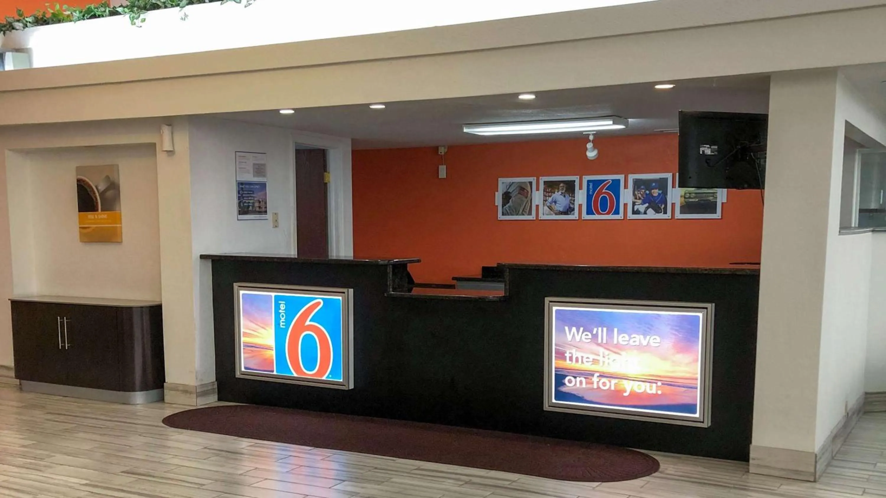 Lobby or reception in Motel 6-Daytona Beach, FL - Speedway