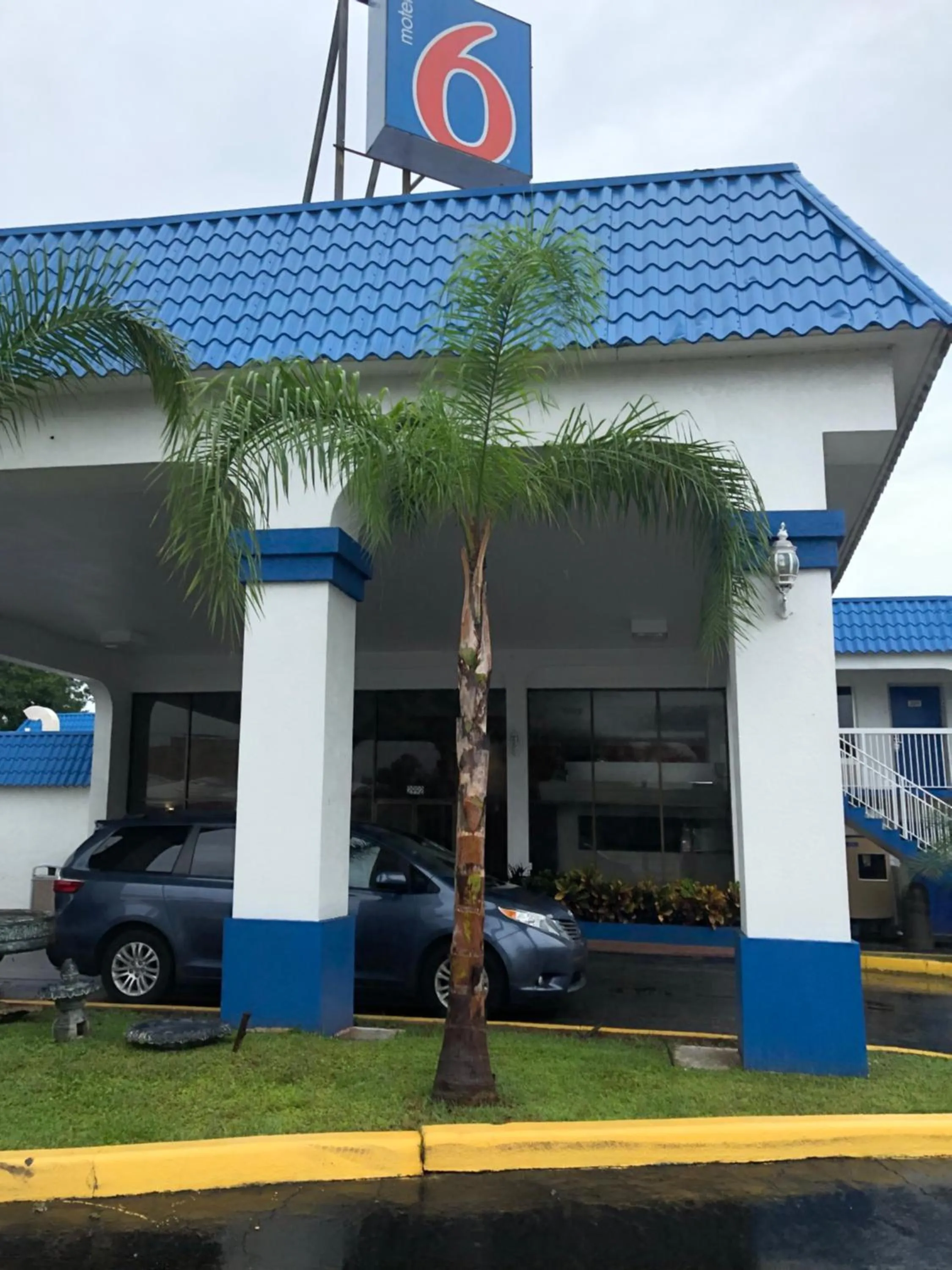 Property building in Motel 6-Daytona Beach, FL - Speedway