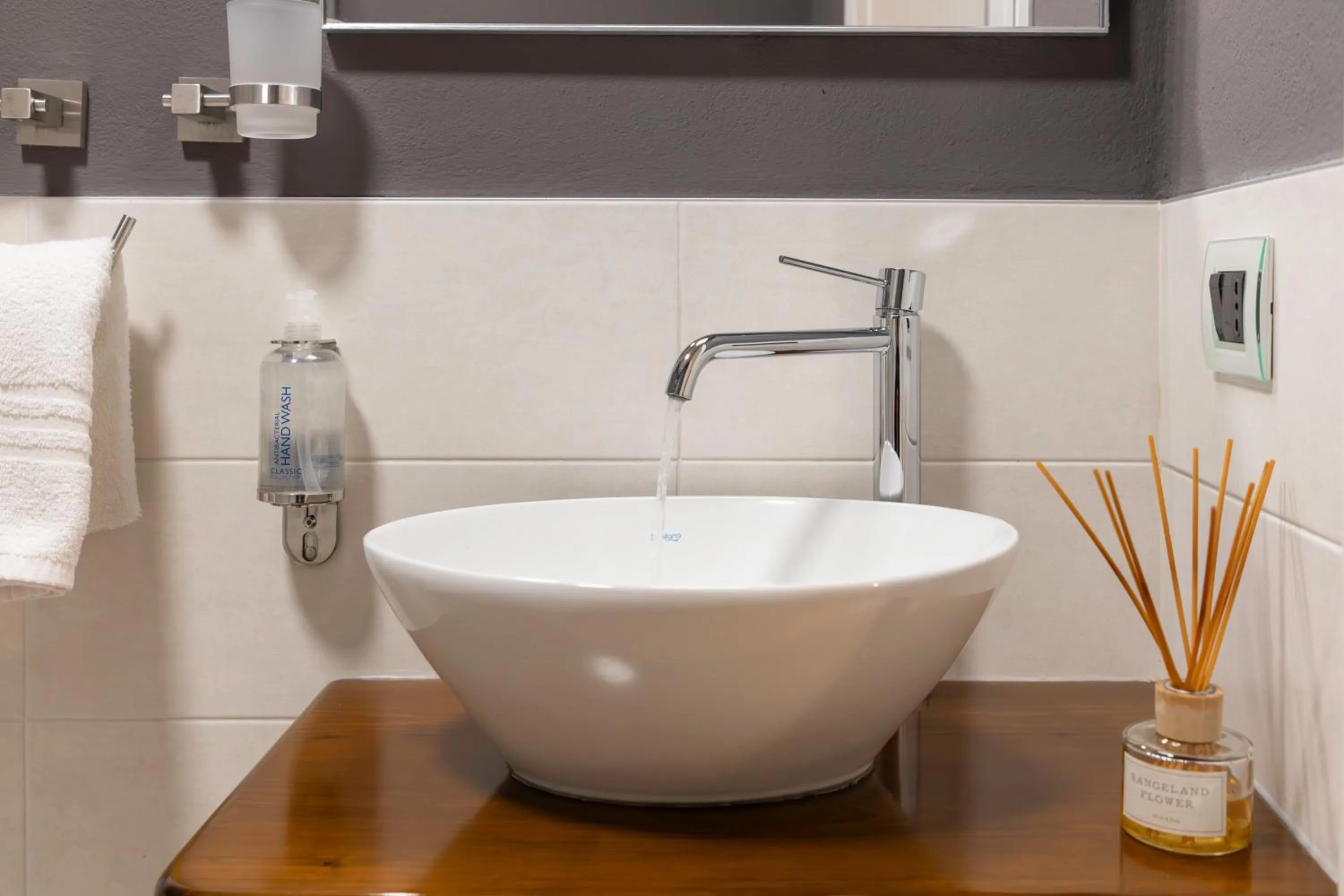 Bathroom in Cagliari Old Town B&B