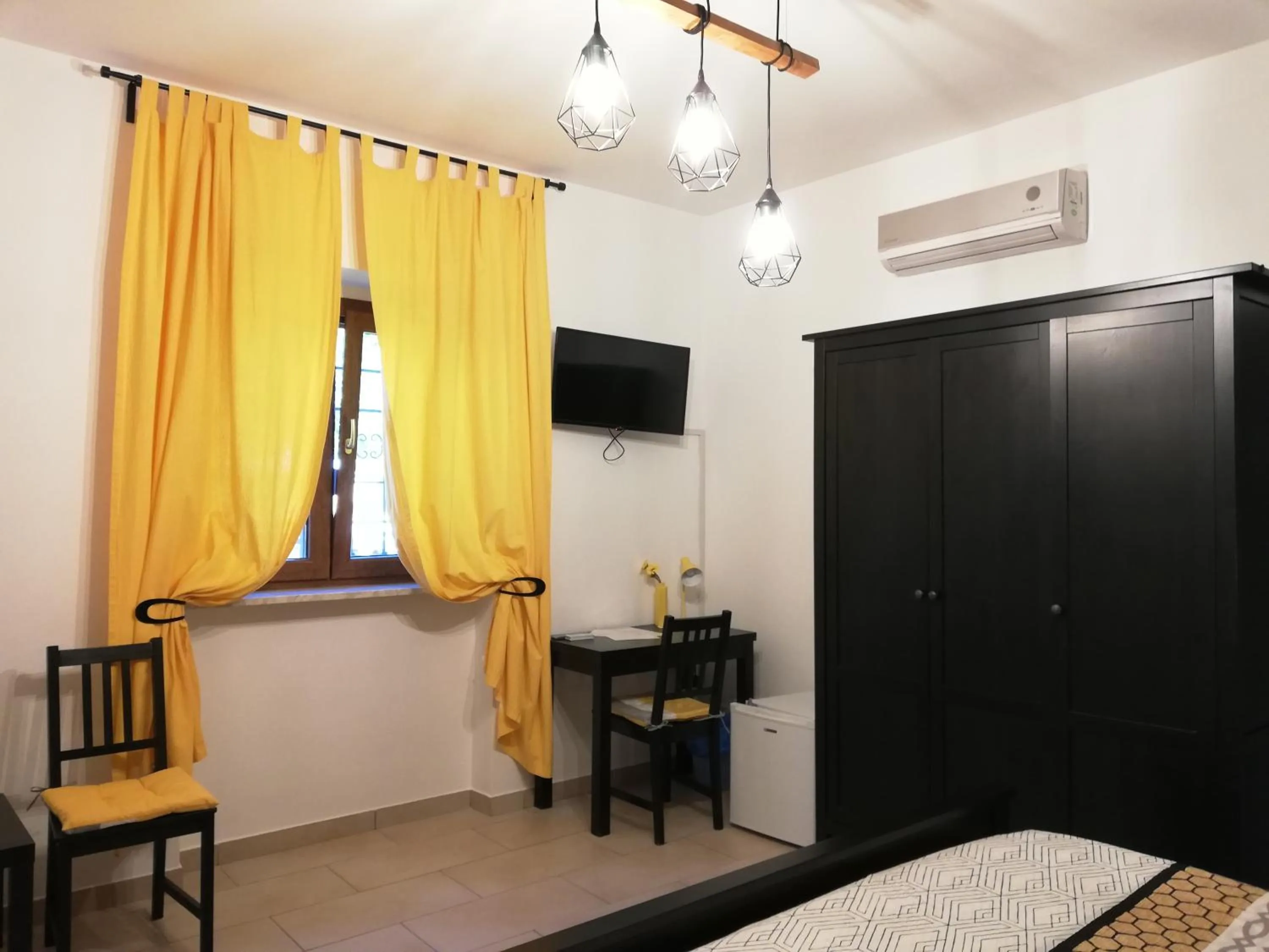 TV and multimedia, Bed in The Yellow House