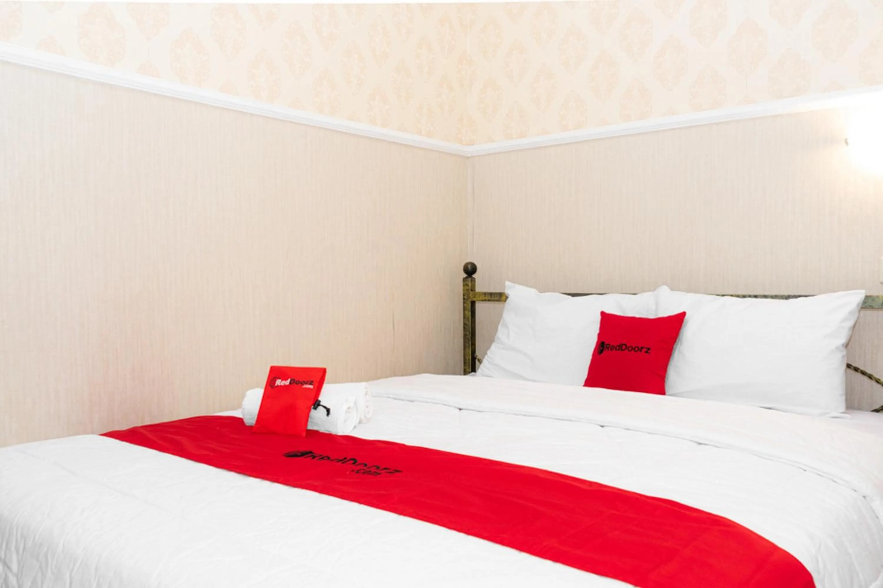 Bed in RedDoorz near Gajahmungkur Semarang