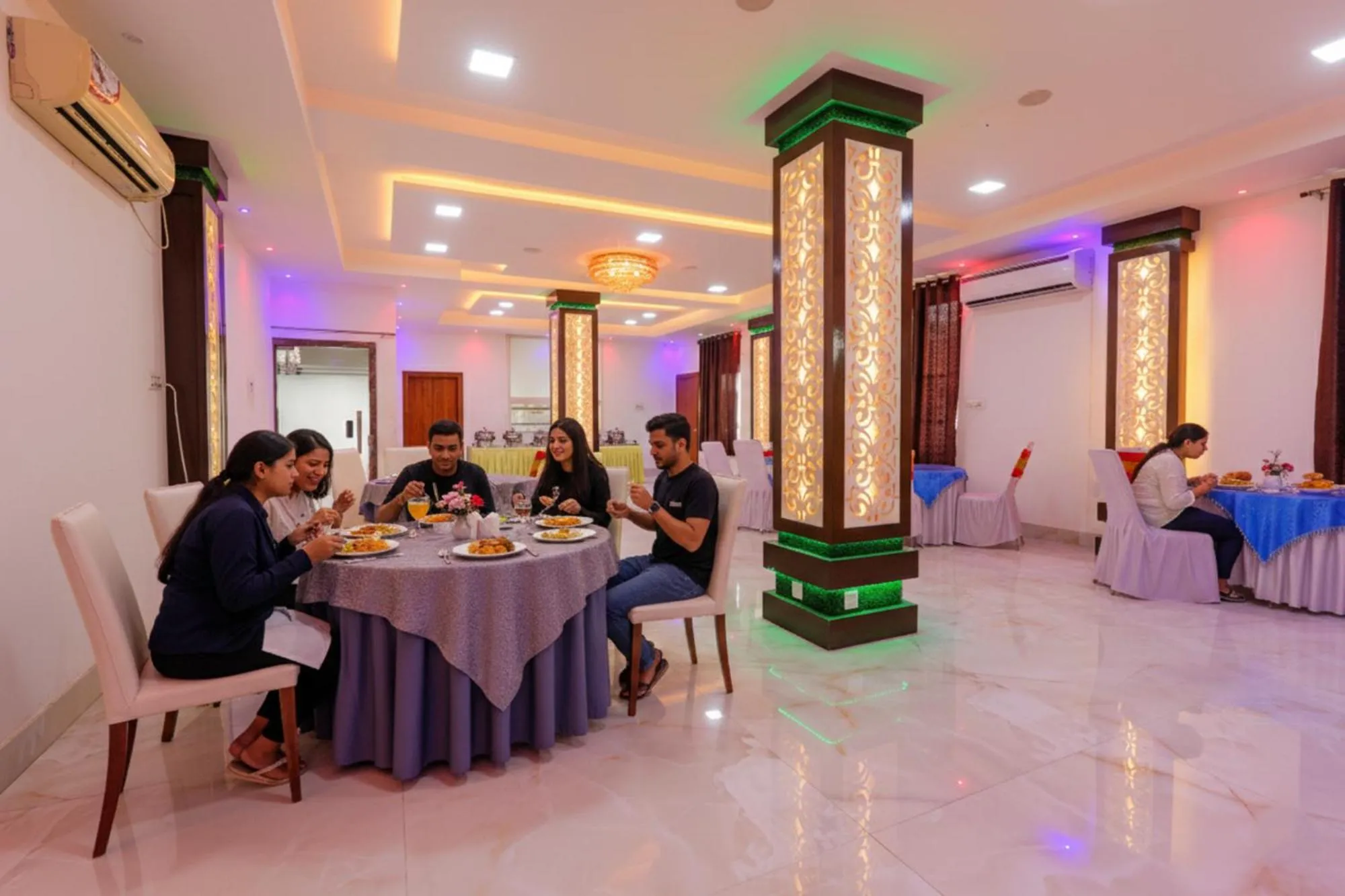 Restaurant/places to eat in Via Moti Mahal - Sarnath museum