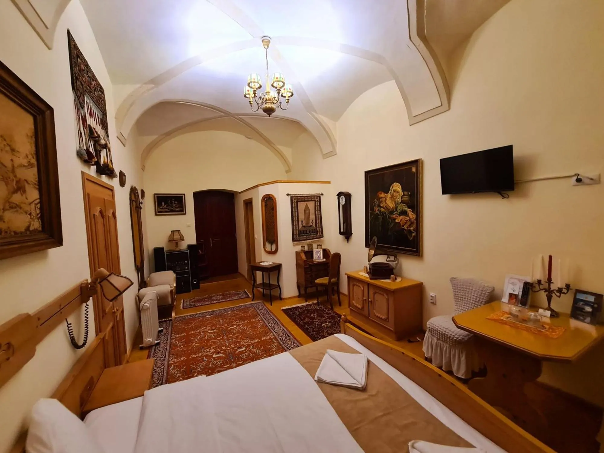 Bedroom in Armenopolis - Adults Only