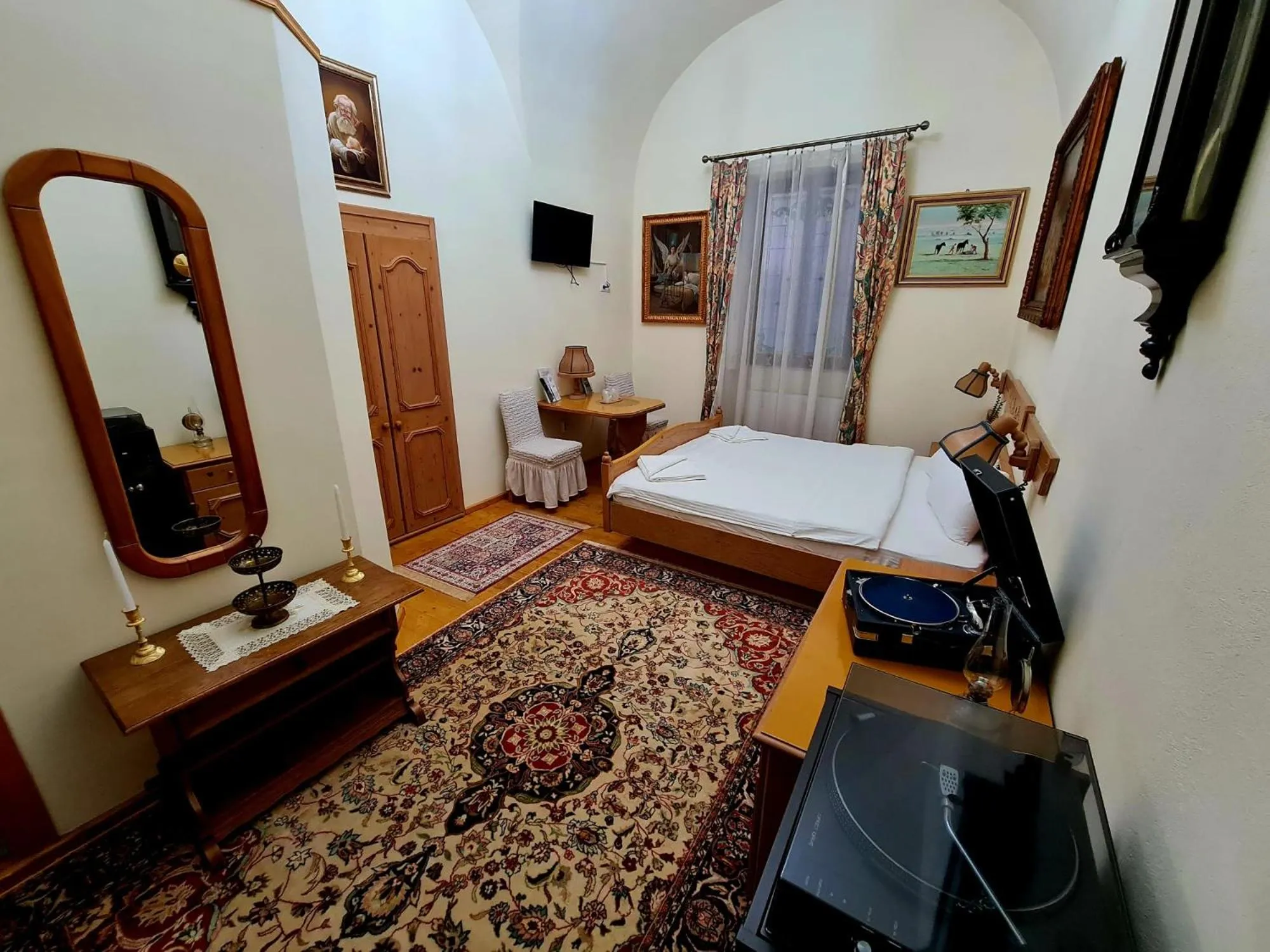 Bedroom in Armenopolis - Adults Only