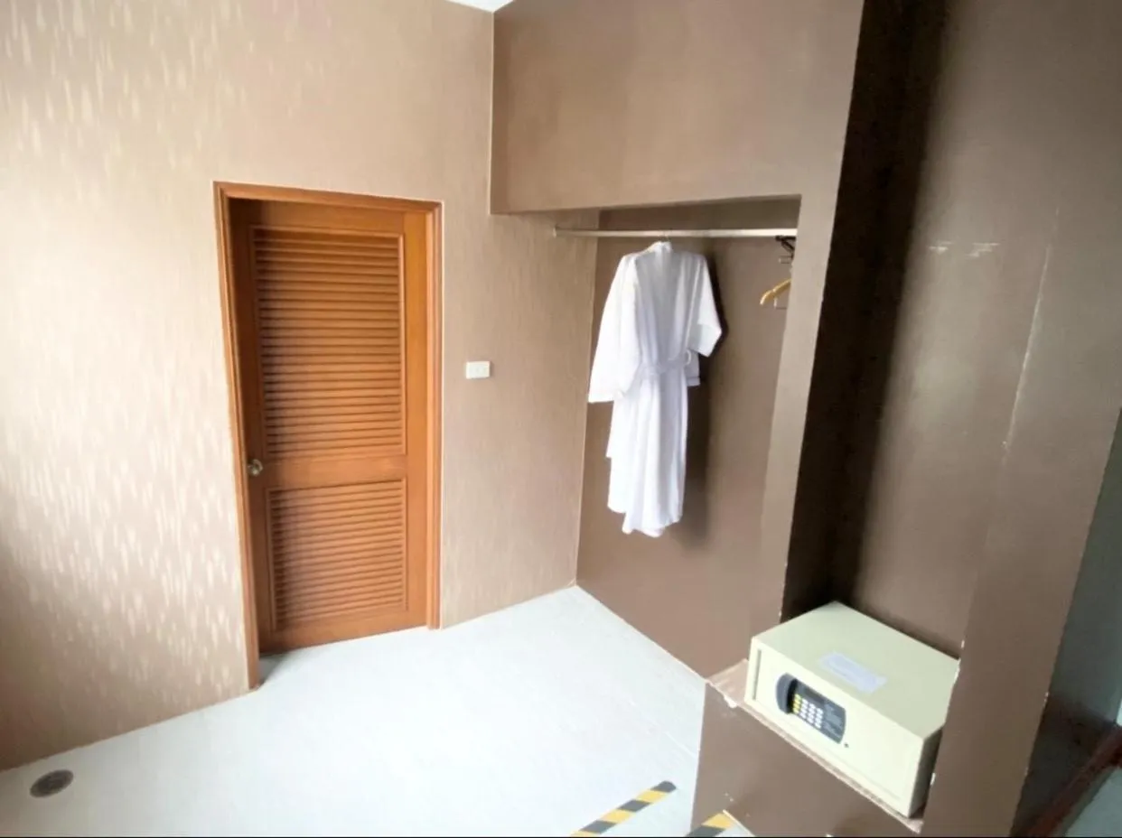 NT Place Sukhumvit Suites