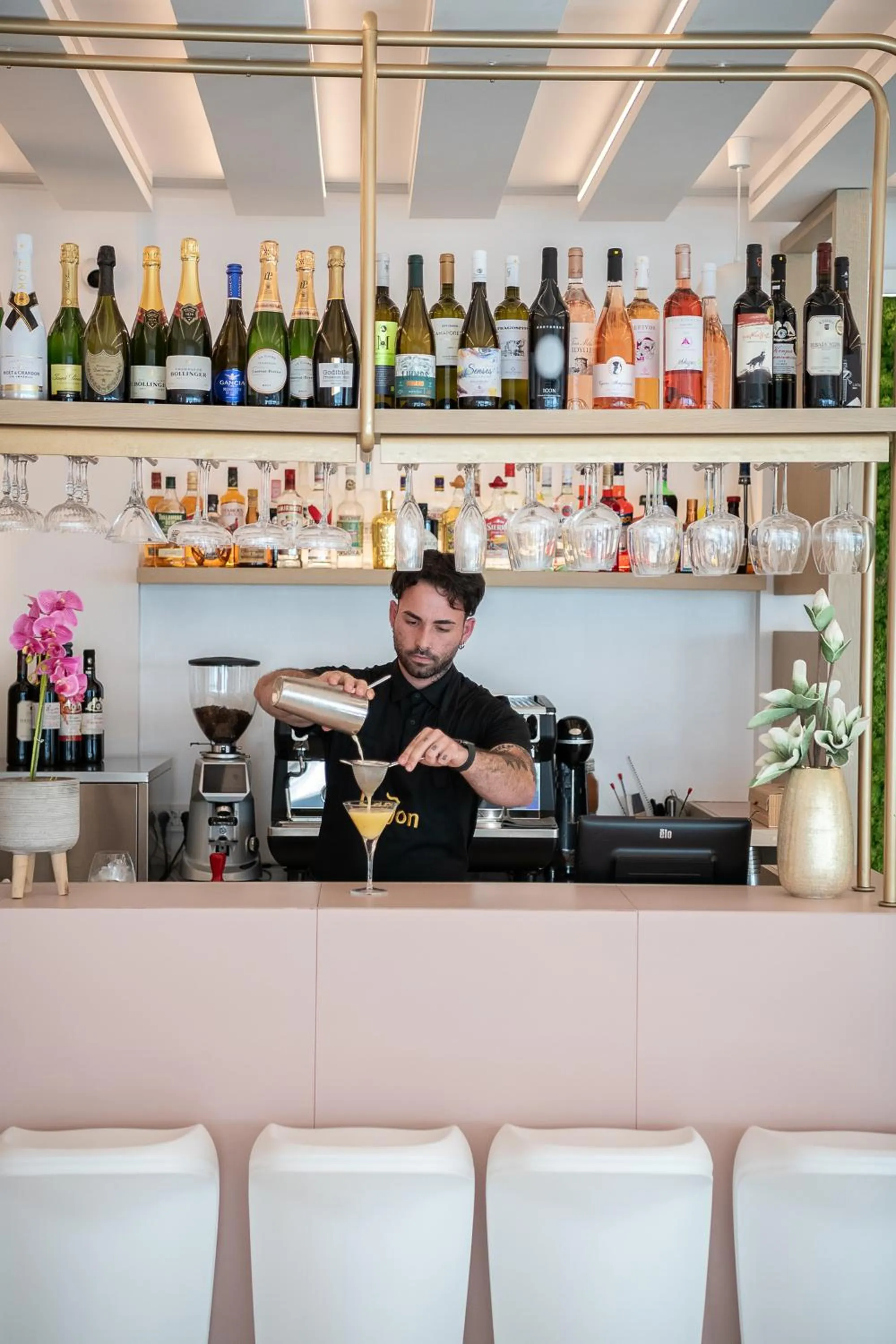 Lounge or bar in Lagon Life Spirit Boutique Hotel - Adults Only