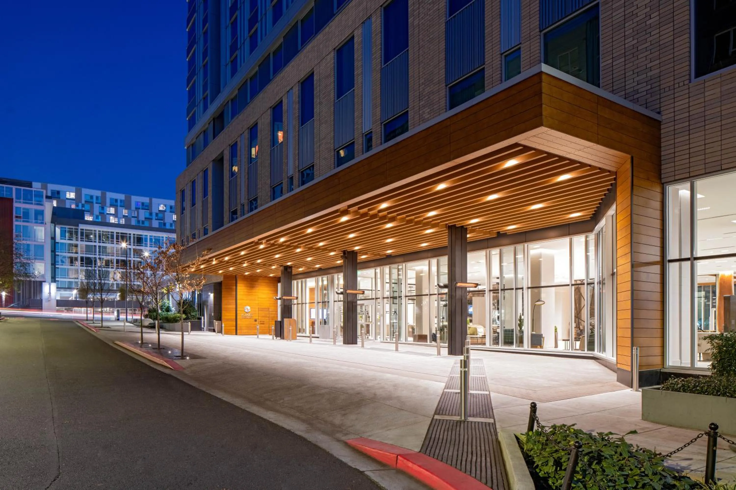 Property building in Hyatt Regency Portland at the Oregon Convention Center