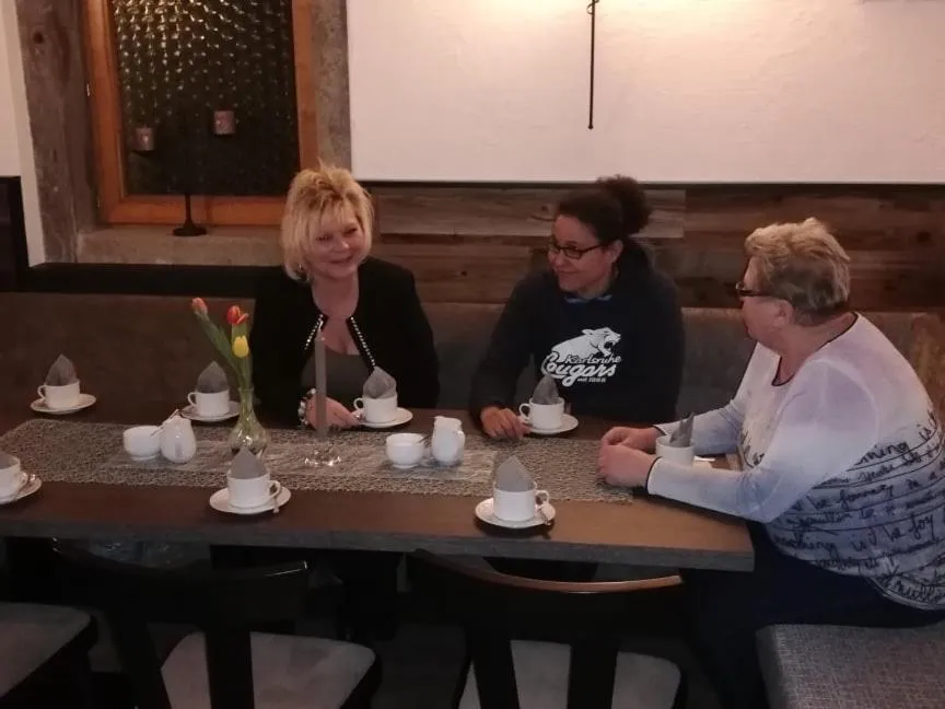 group of guests in Landhotel Donaublick