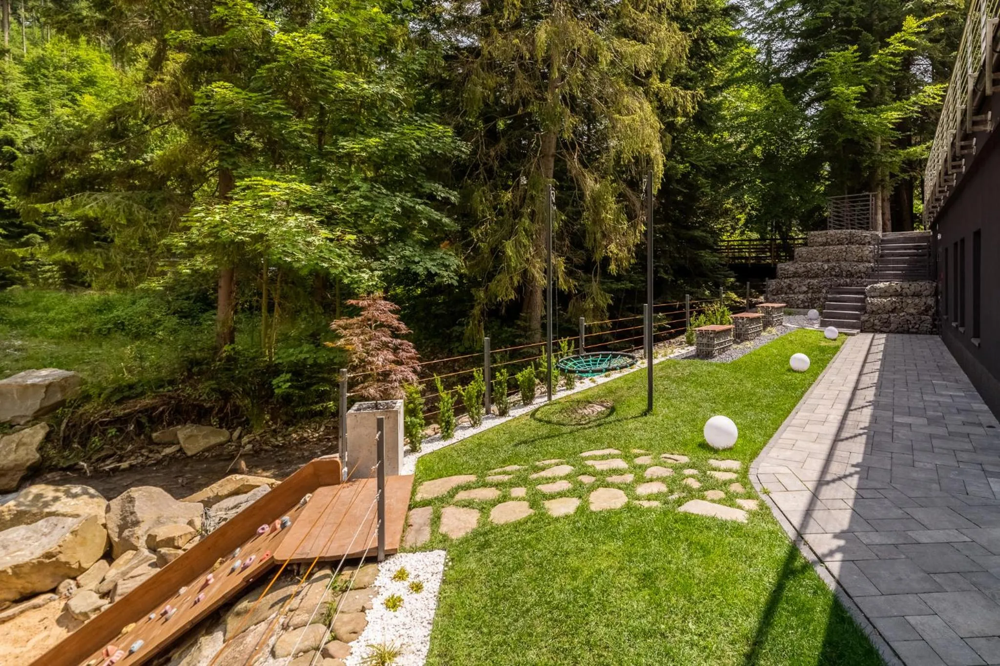 Spring in Aparthotel Narciarska 2