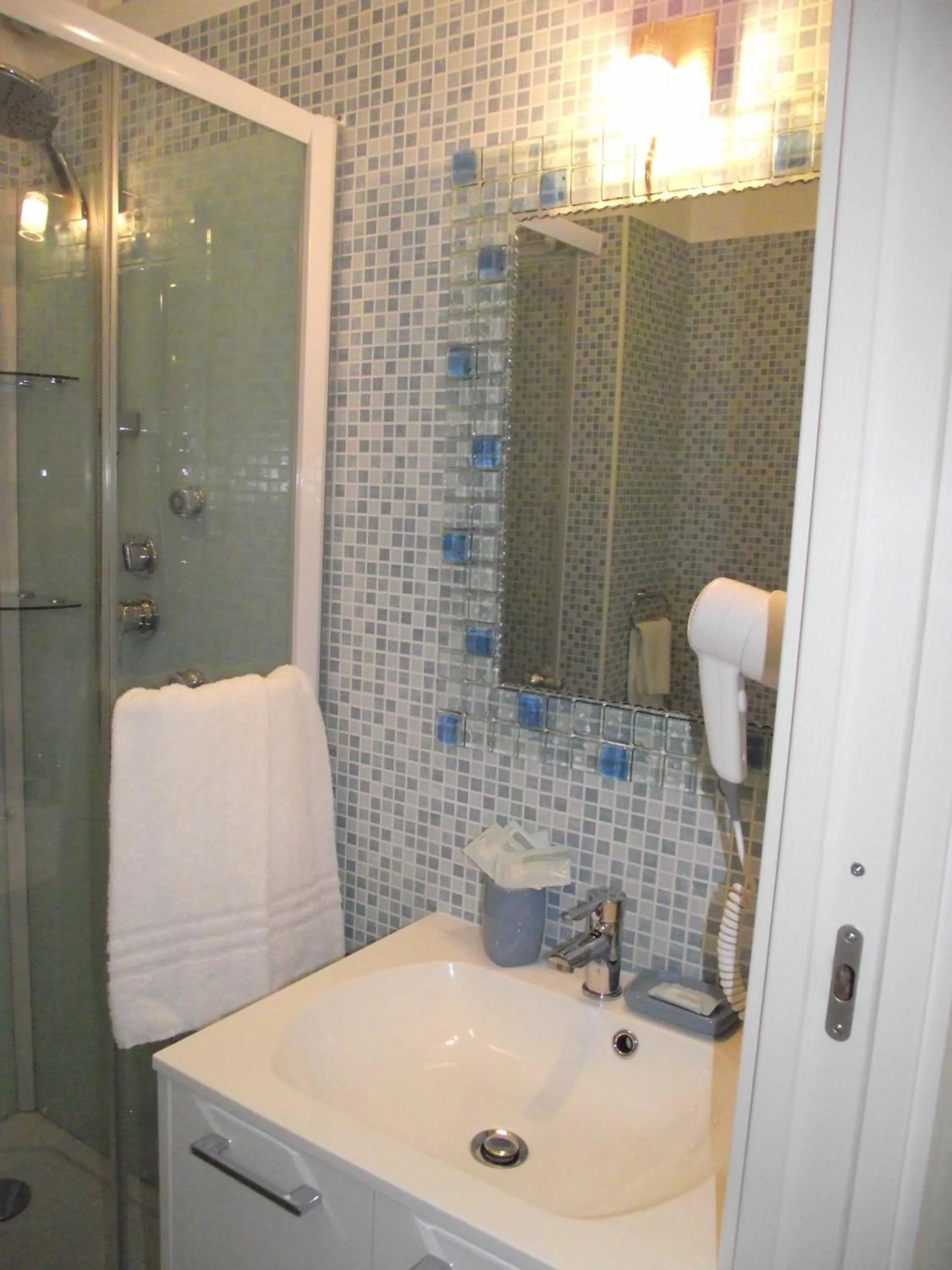 Bathroom in B&B Il Mare degli Dei