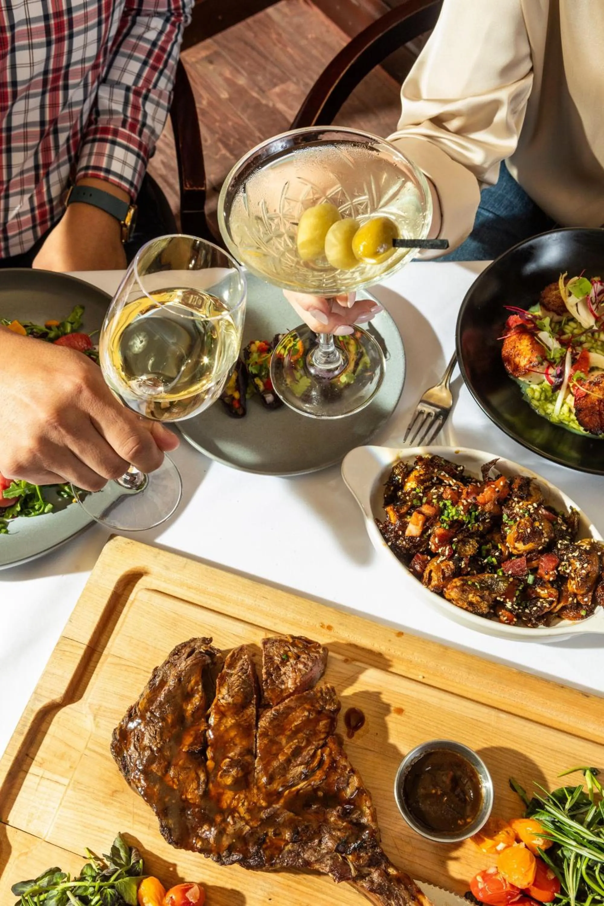 Restaurant/places to eat in Sheraton Grand Chicago Riverwalk