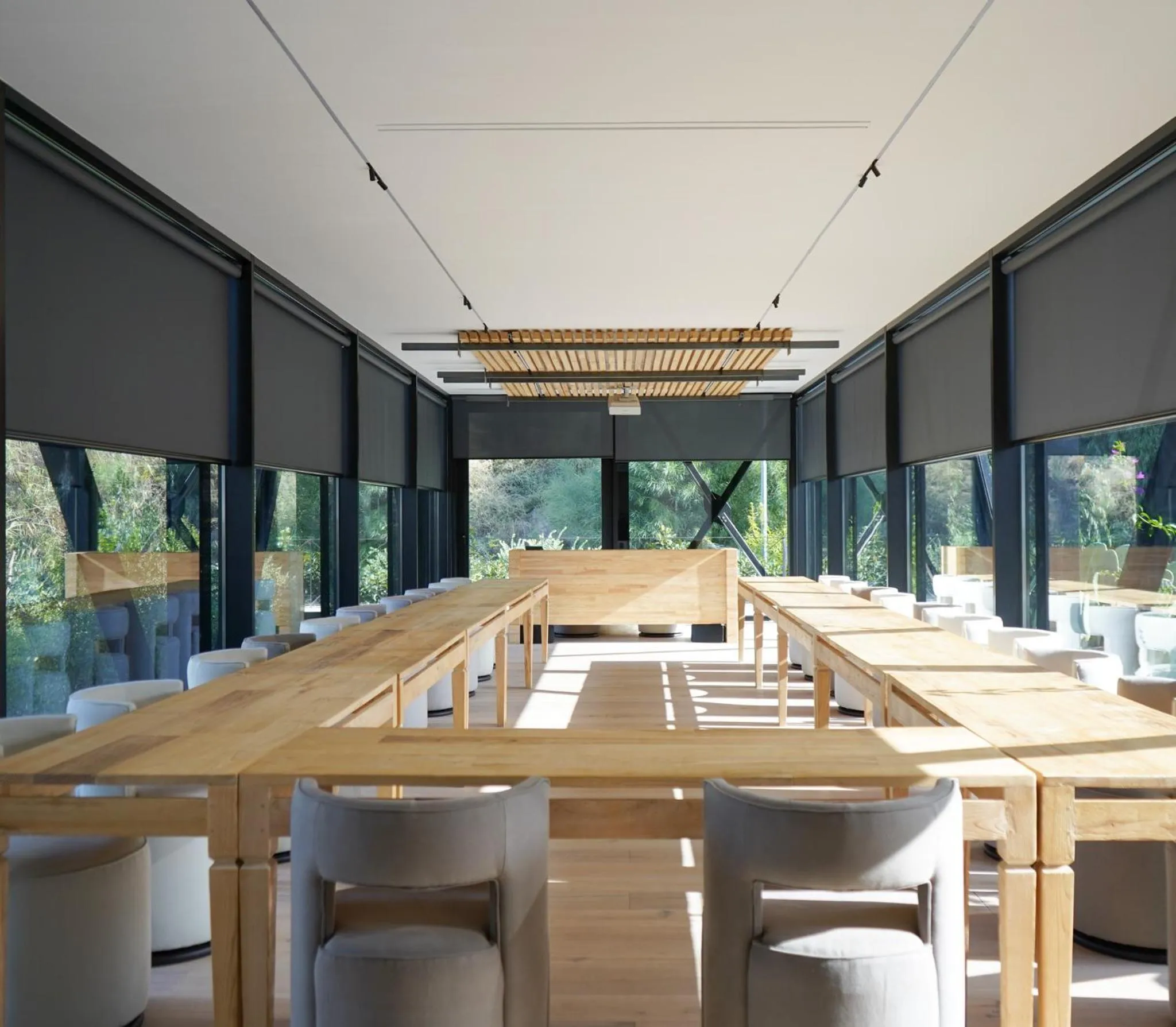 Business facilities in Praia Art Resort - Small Luxury Hotels of the world