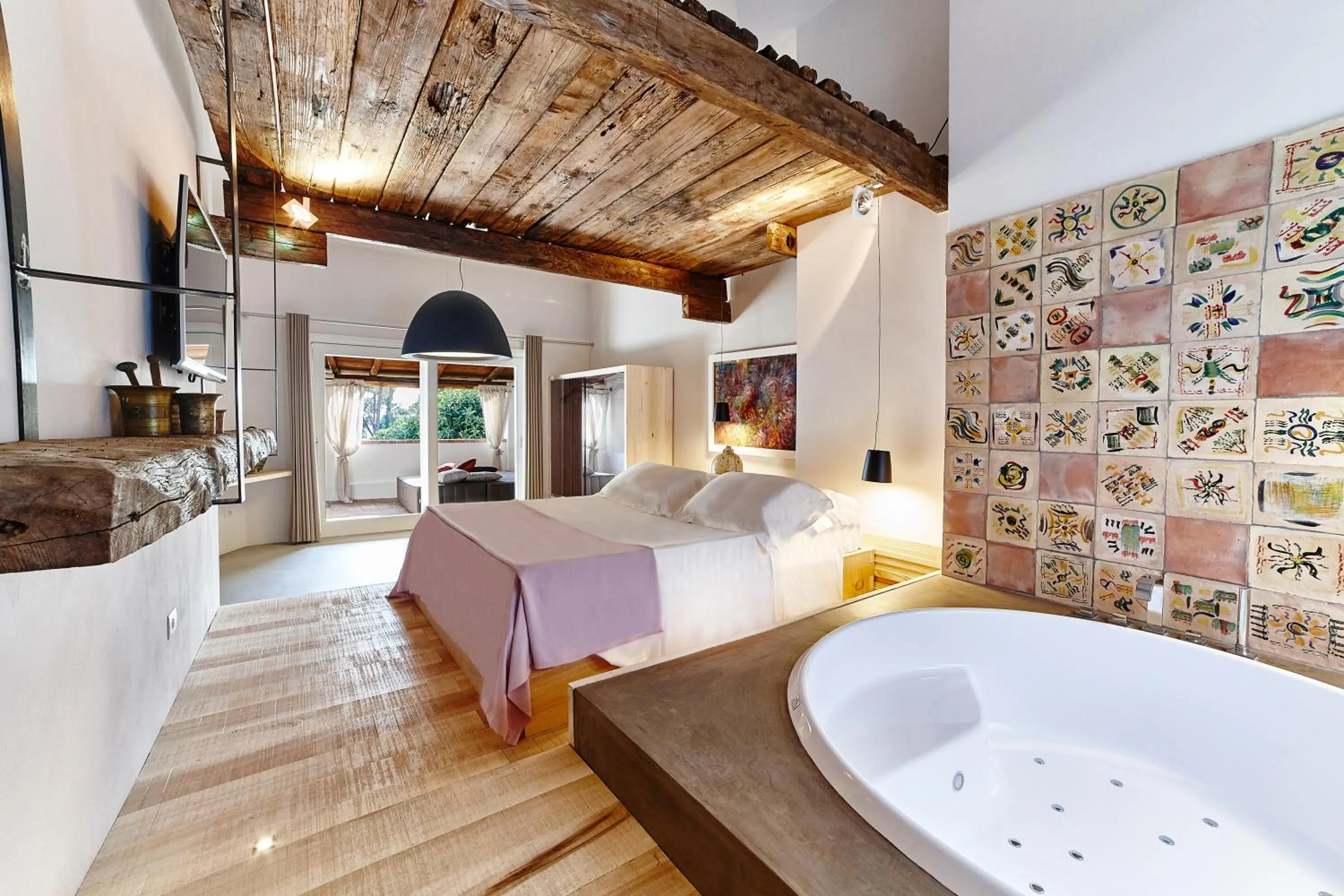 Bed in Praia Art Resort - Small Luxury Hotels of the world