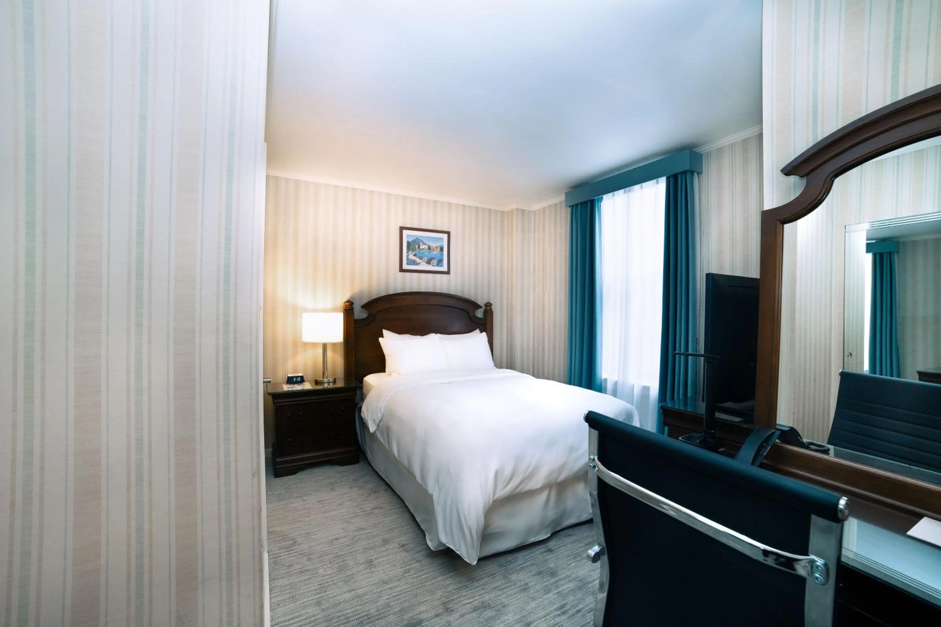 Bed in Hotel Stanford