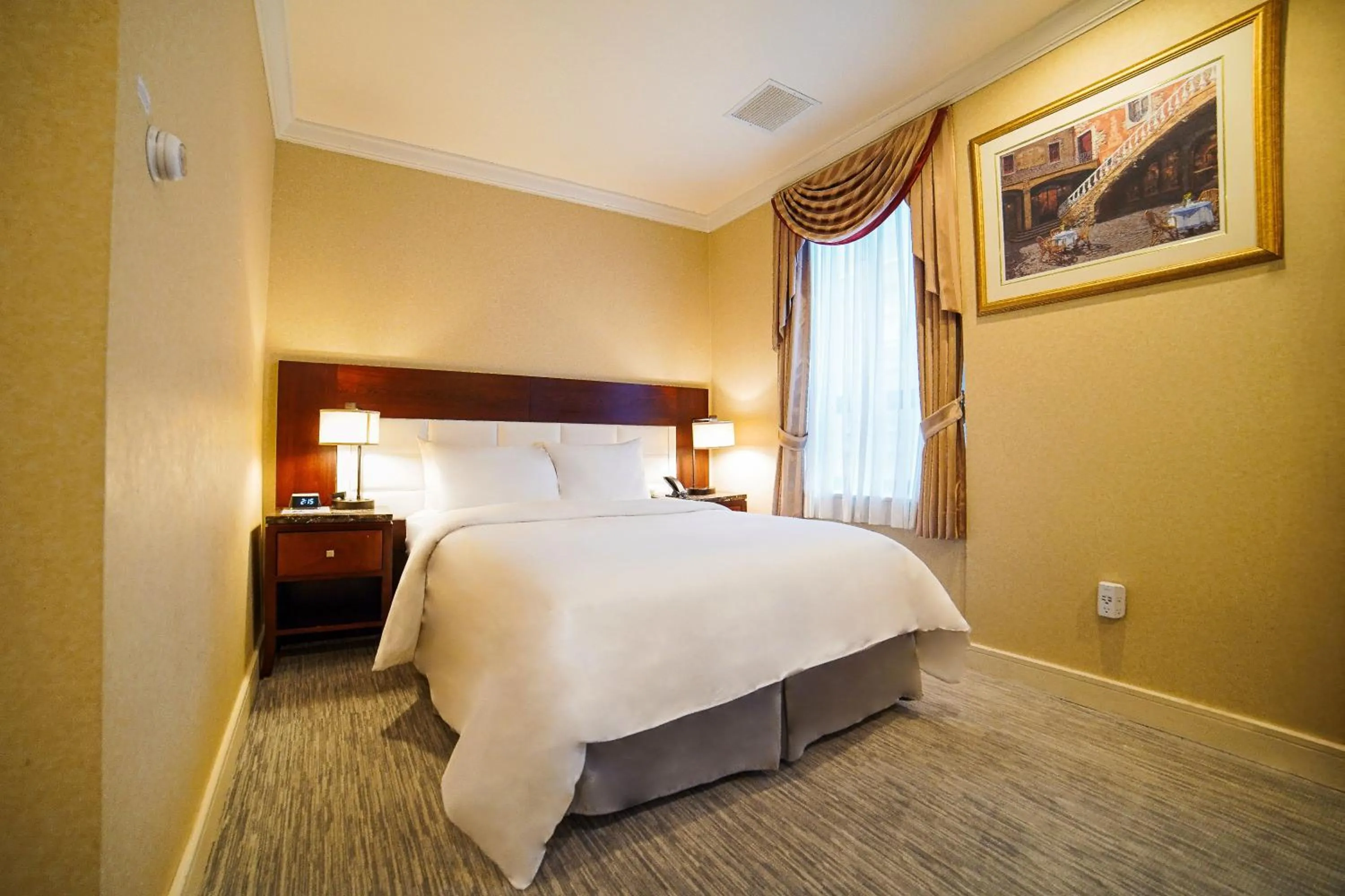 Bed in Hotel Stanford