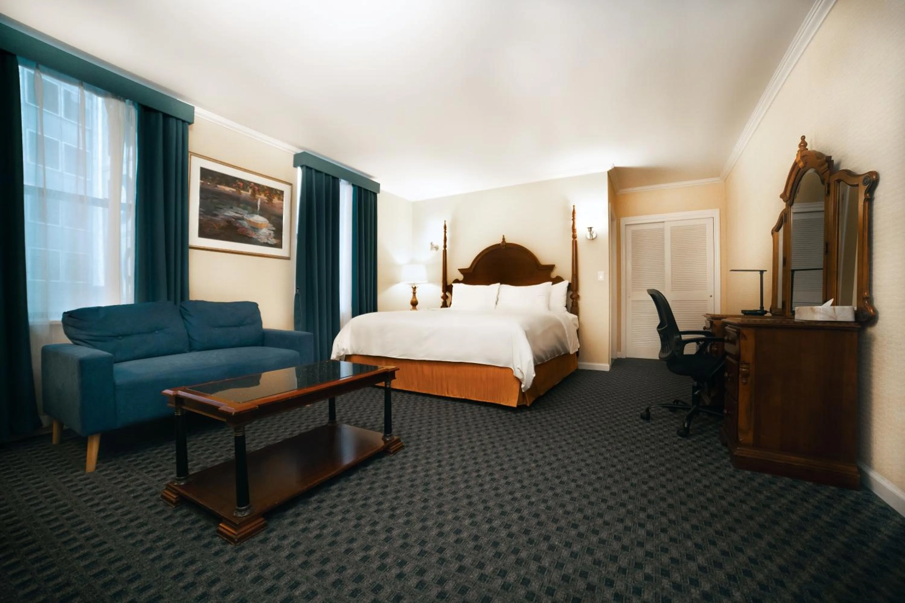 Bed in Hotel Stanford