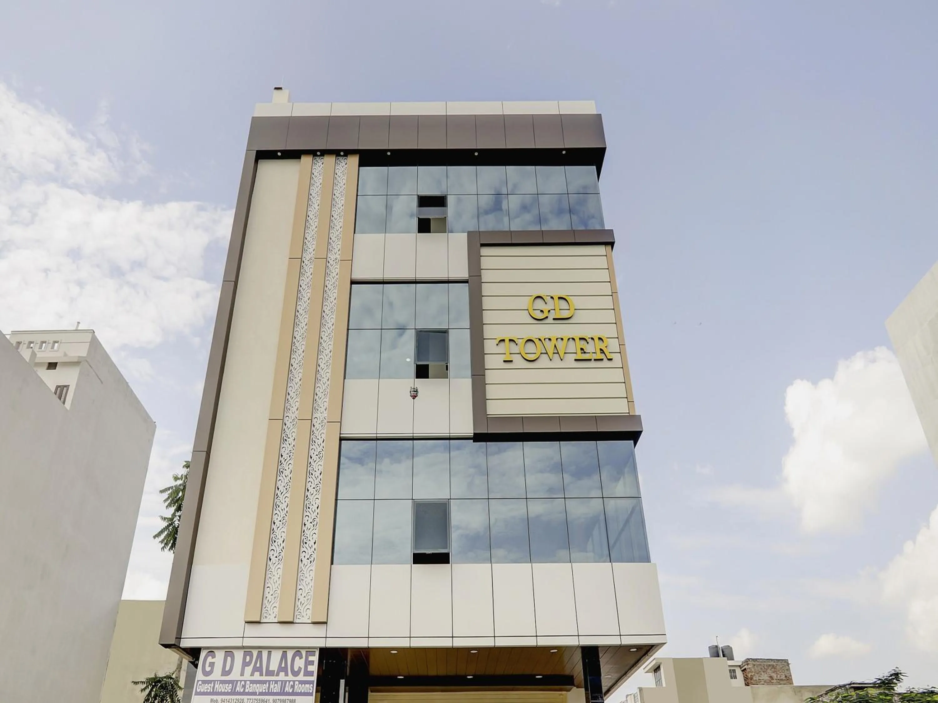 Facade/entrance in Hotel O Gd Palace