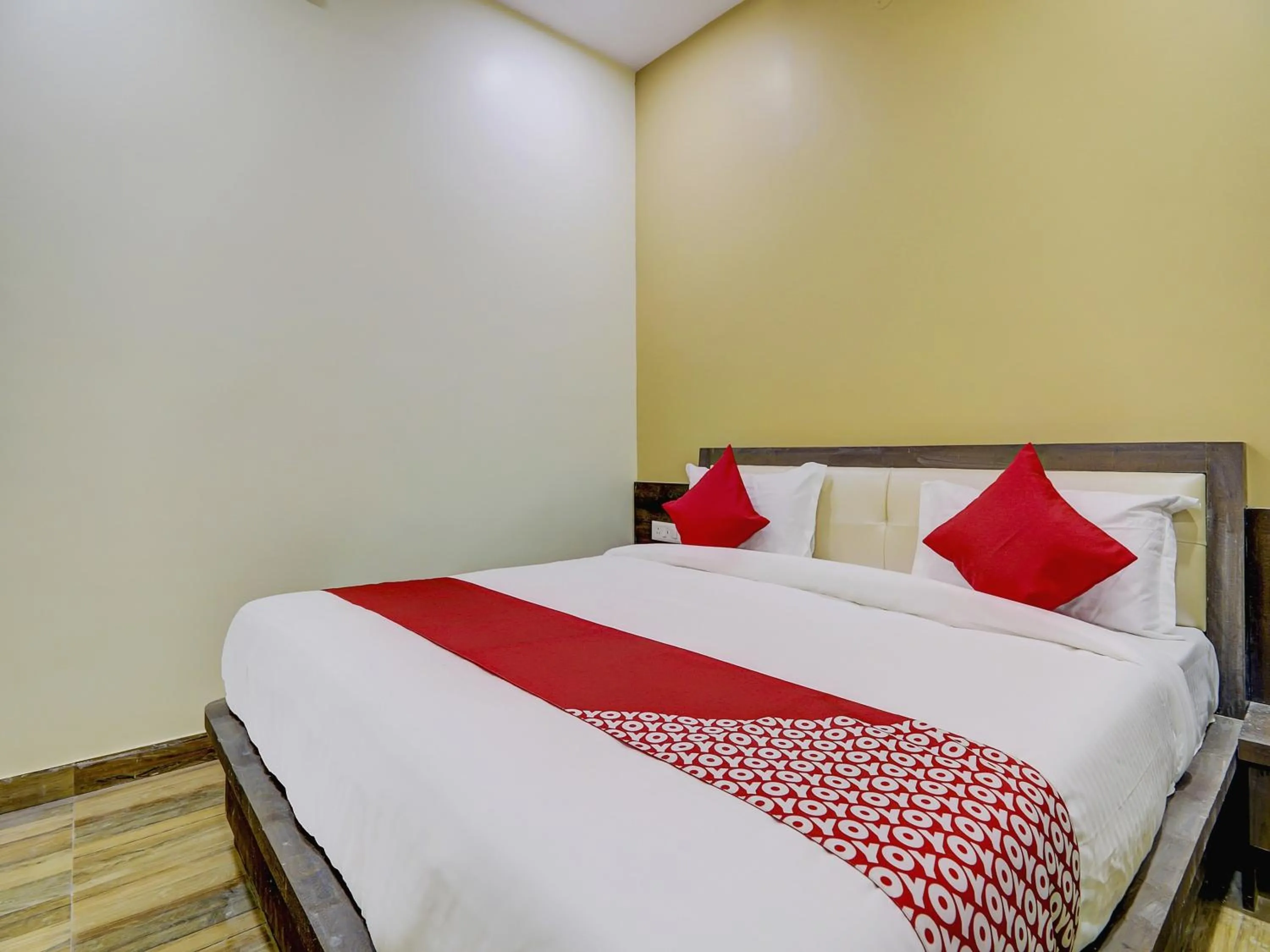 Bedroom, Bed in Hotel O Gd Palace