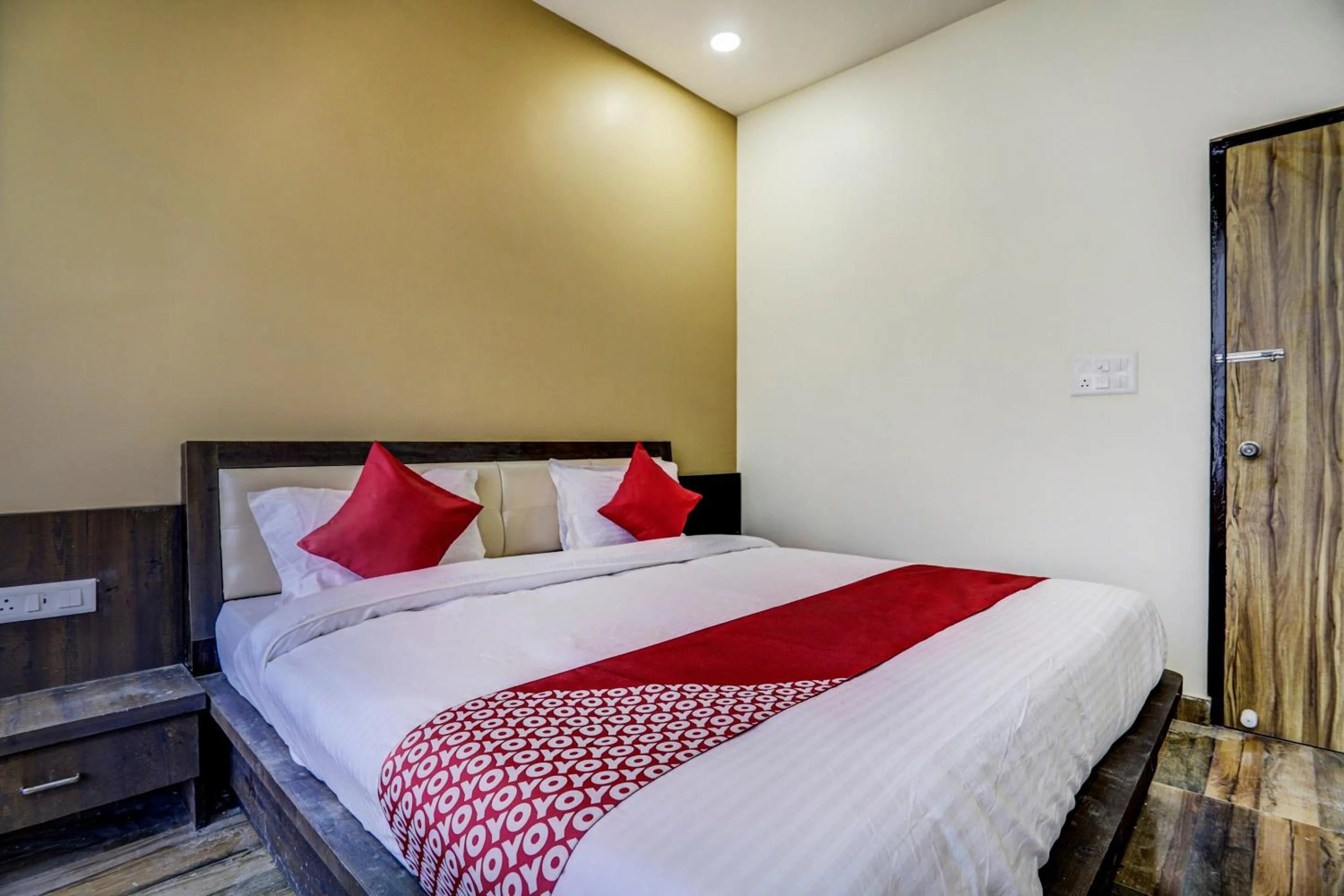 Bedroom, Bed in Hotel O Gd Palace