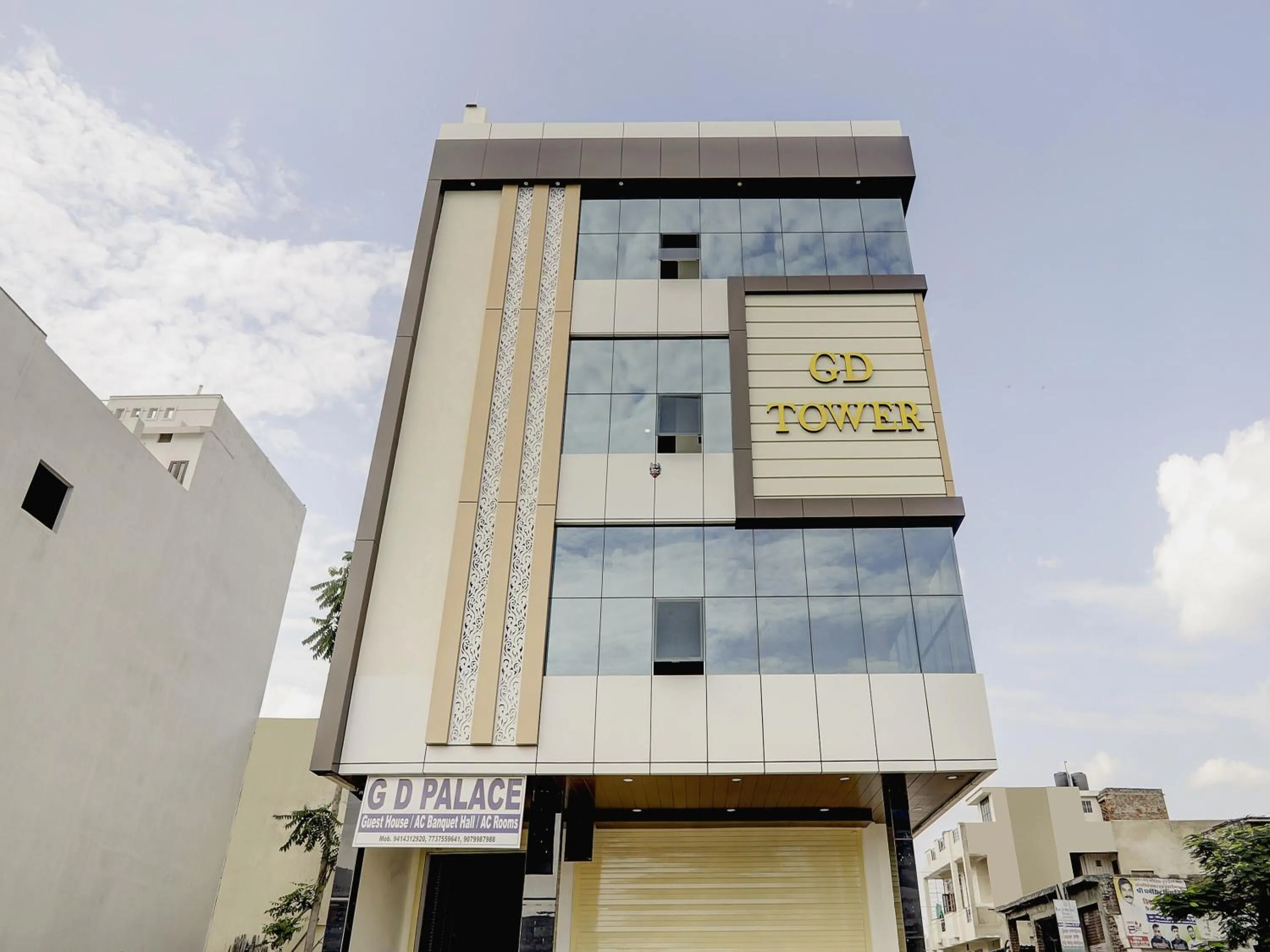 Facade/entrance in Hotel O Gd Palace