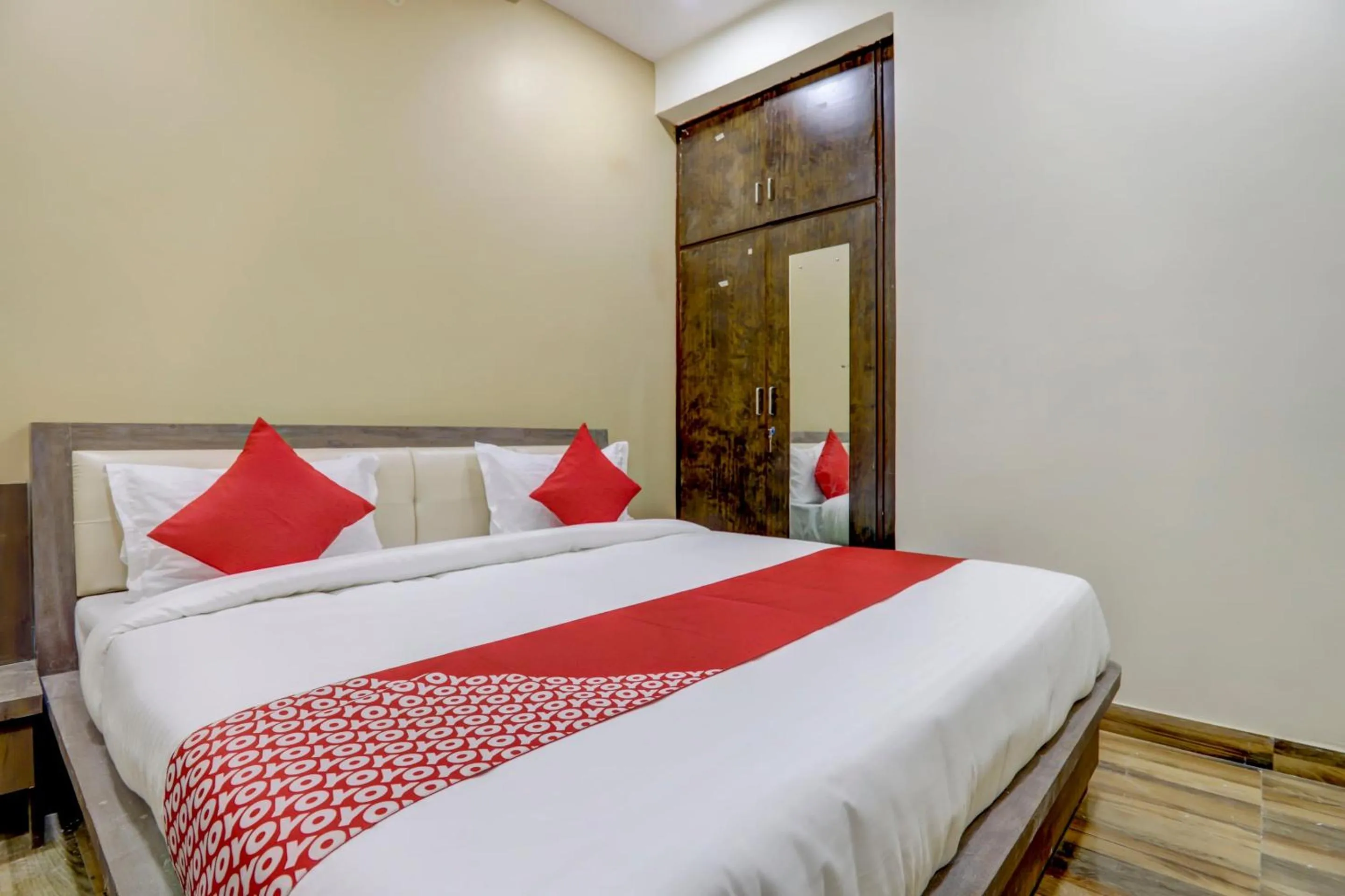 Bedroom, Bed in Hotel O Gd Palace