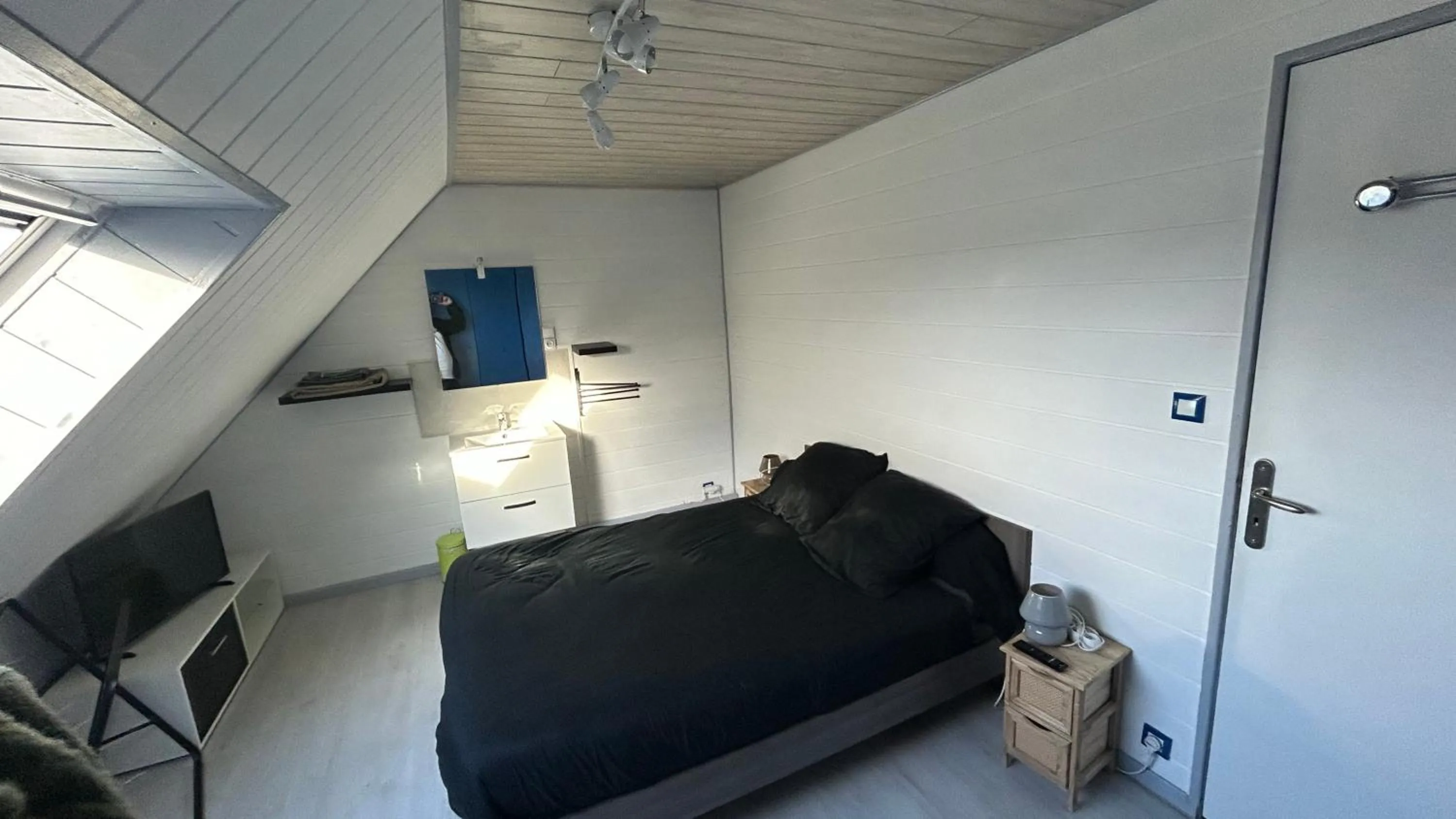 Bed in Entre terre et mer