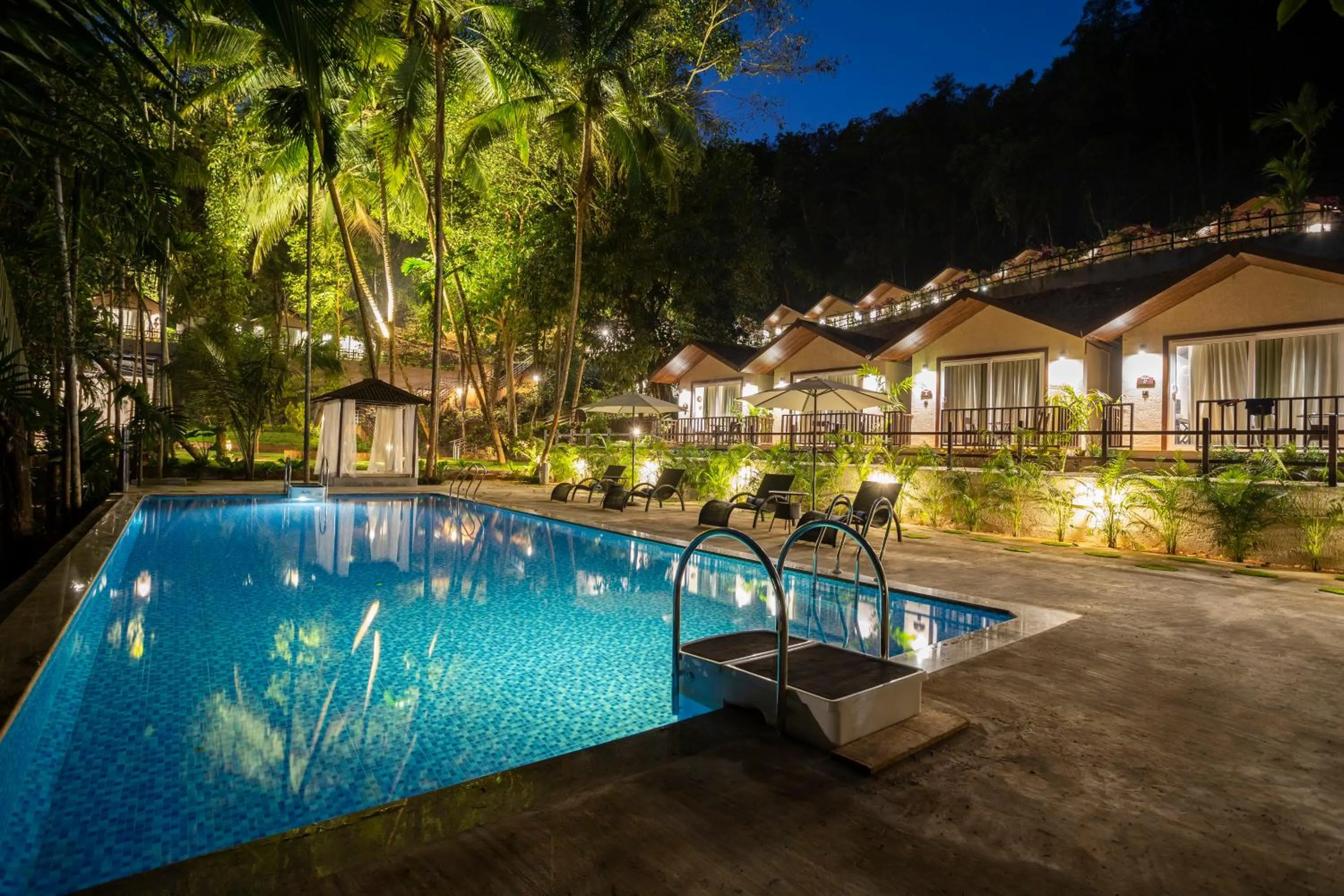 Facade/entrance in Stone Wood Premier Gokarna