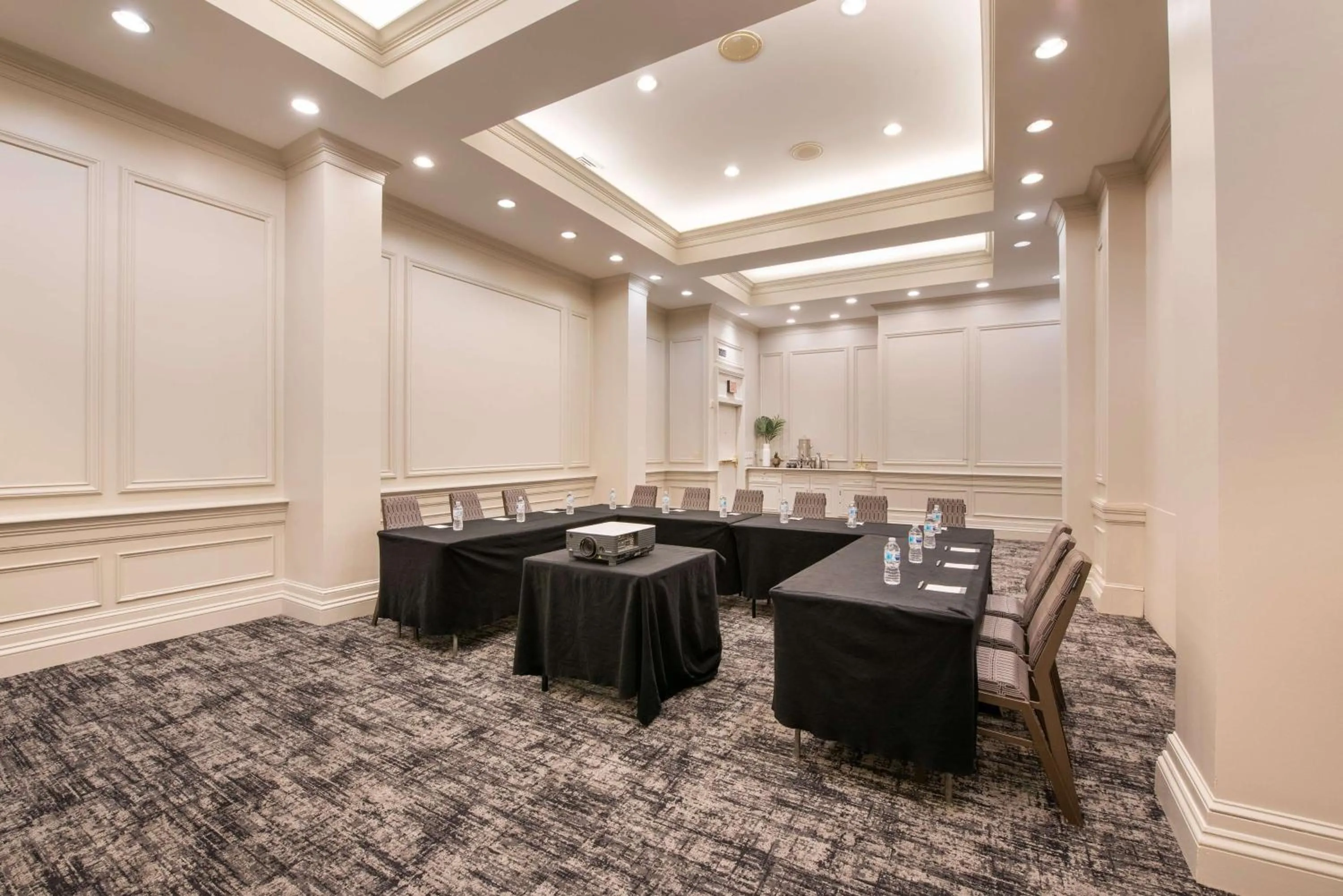 Meeting/conference room in Hotel Theo New Orleans, Tapestry Collection by Hilton