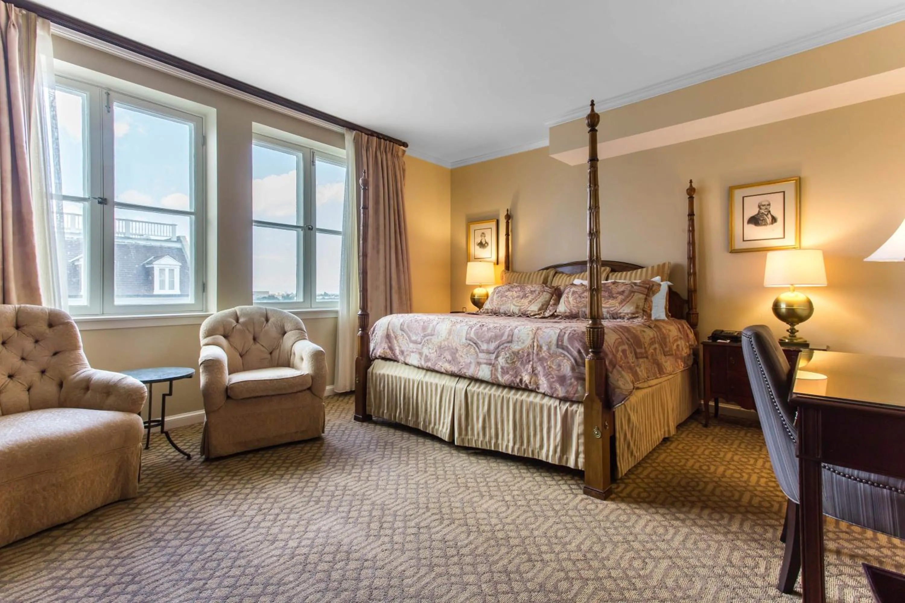 Photo of the whole room, Bed in Omni Royal Orleans Hotel