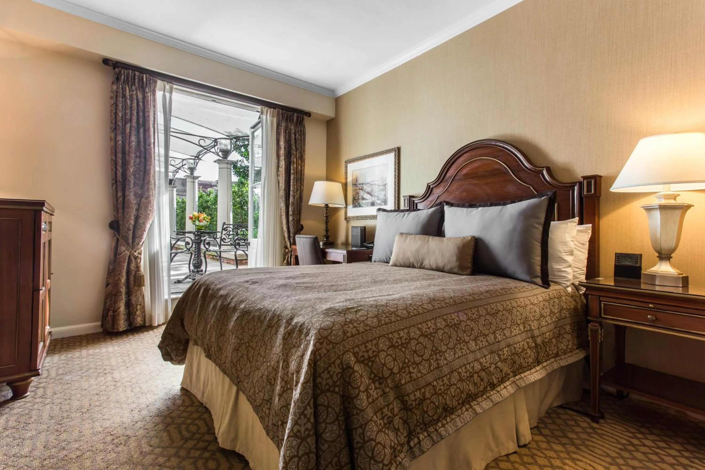 Property building, Bed in Omni Royal Orleans Hotel