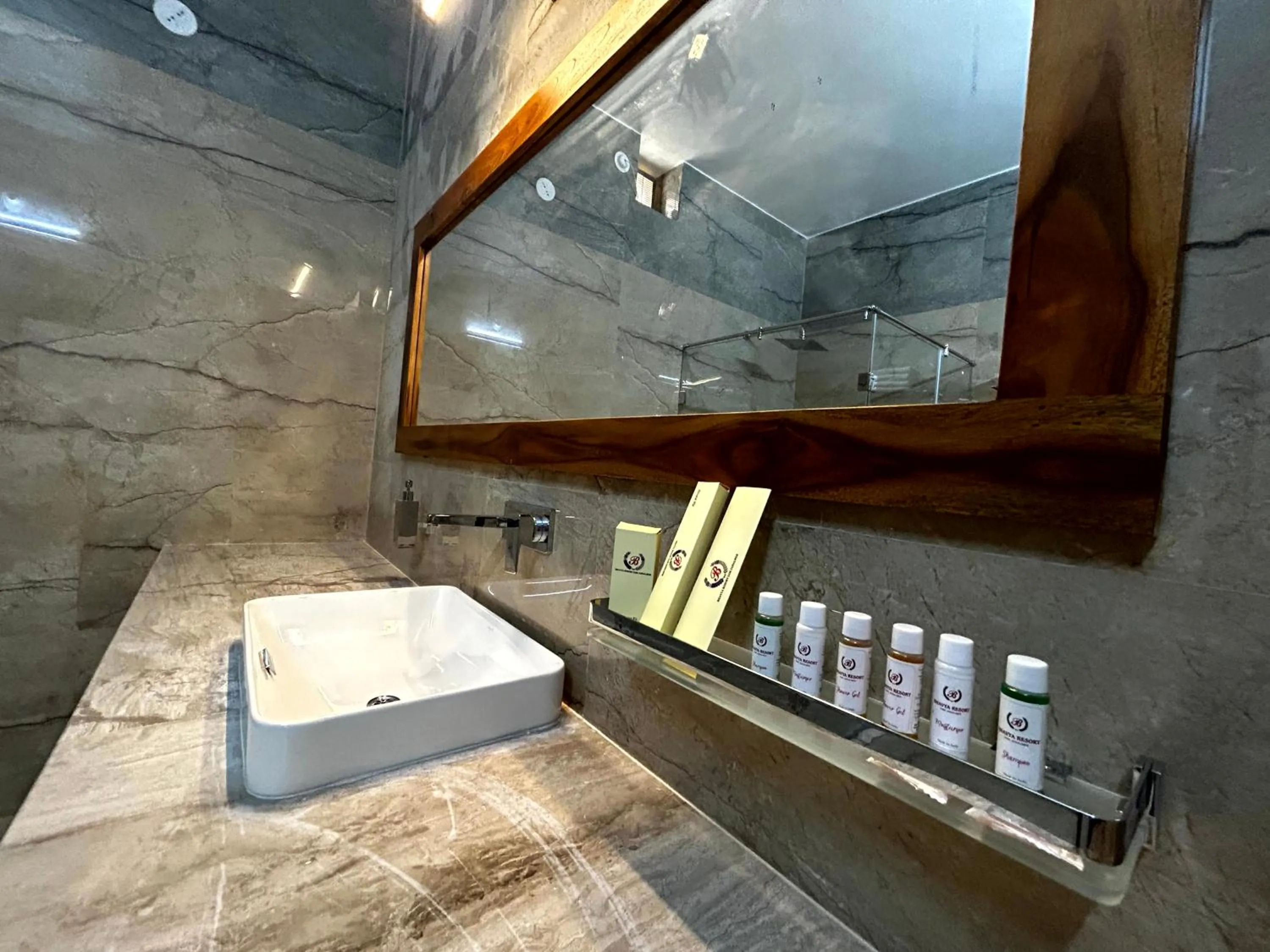 Bathroom in Bhavya Resort - Luxury Boutique Desert Camp