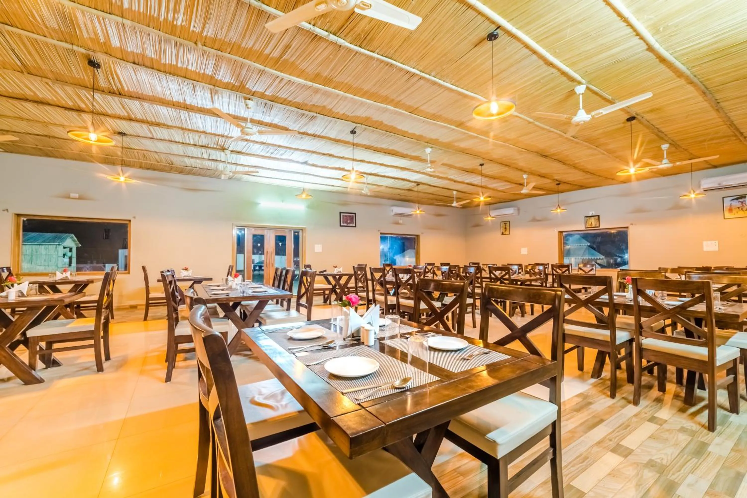 Restaurant/places to eat in Bhavya Resort - Luxury Boutique Desert Camp