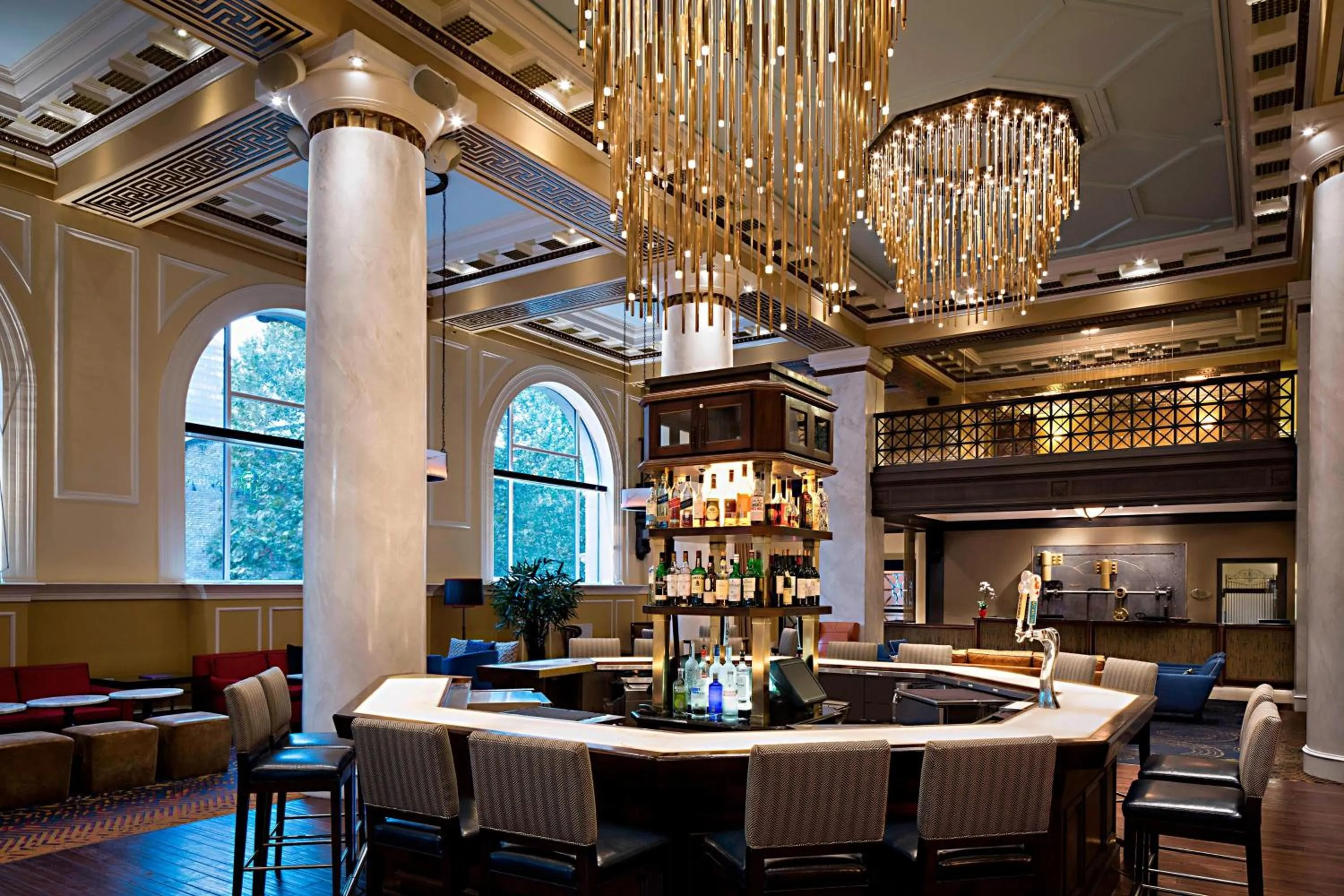 Lounge or bar in Hotel ICON, Autograph Collection