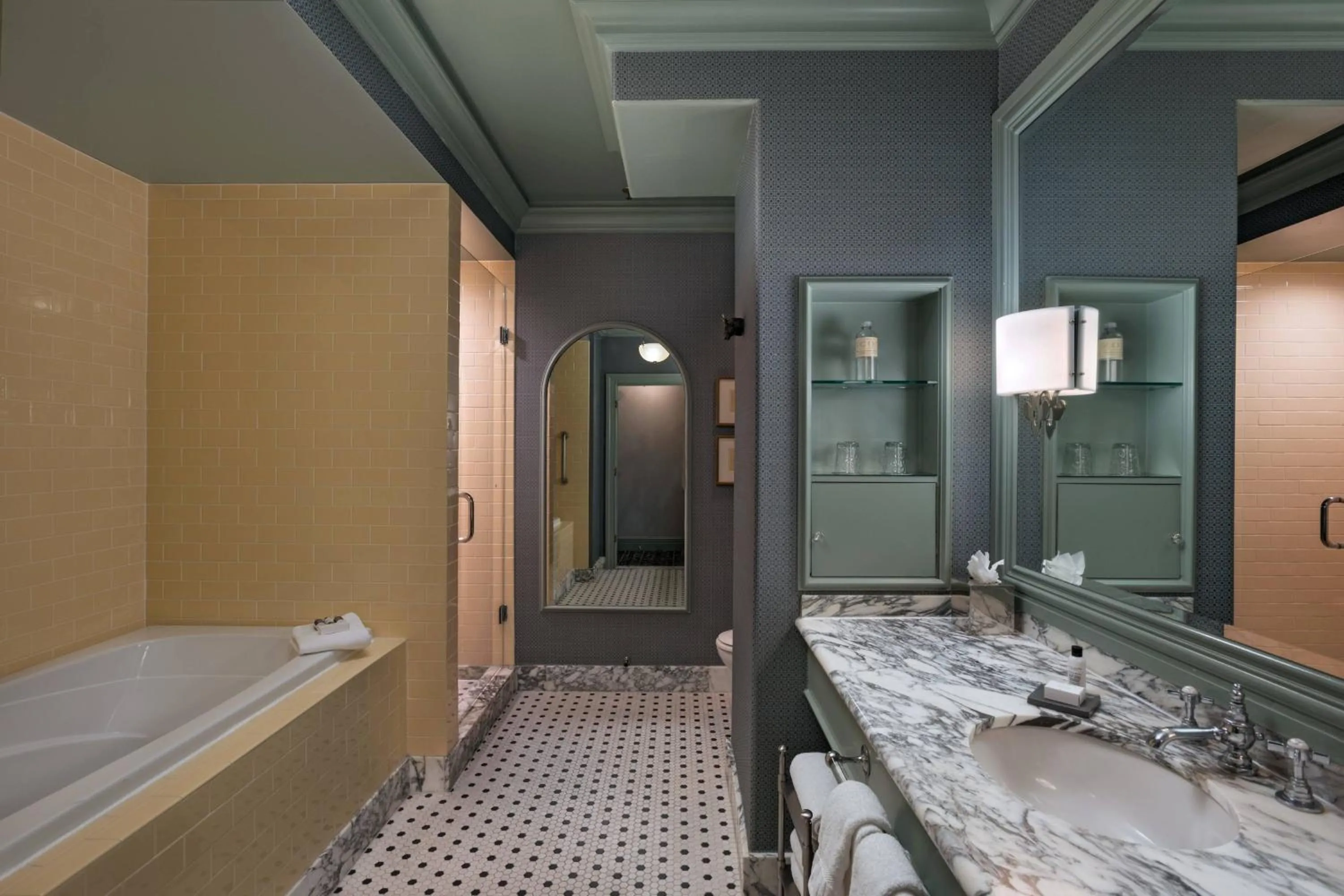 Bathroom in Hotel ICON, Autograph Collection