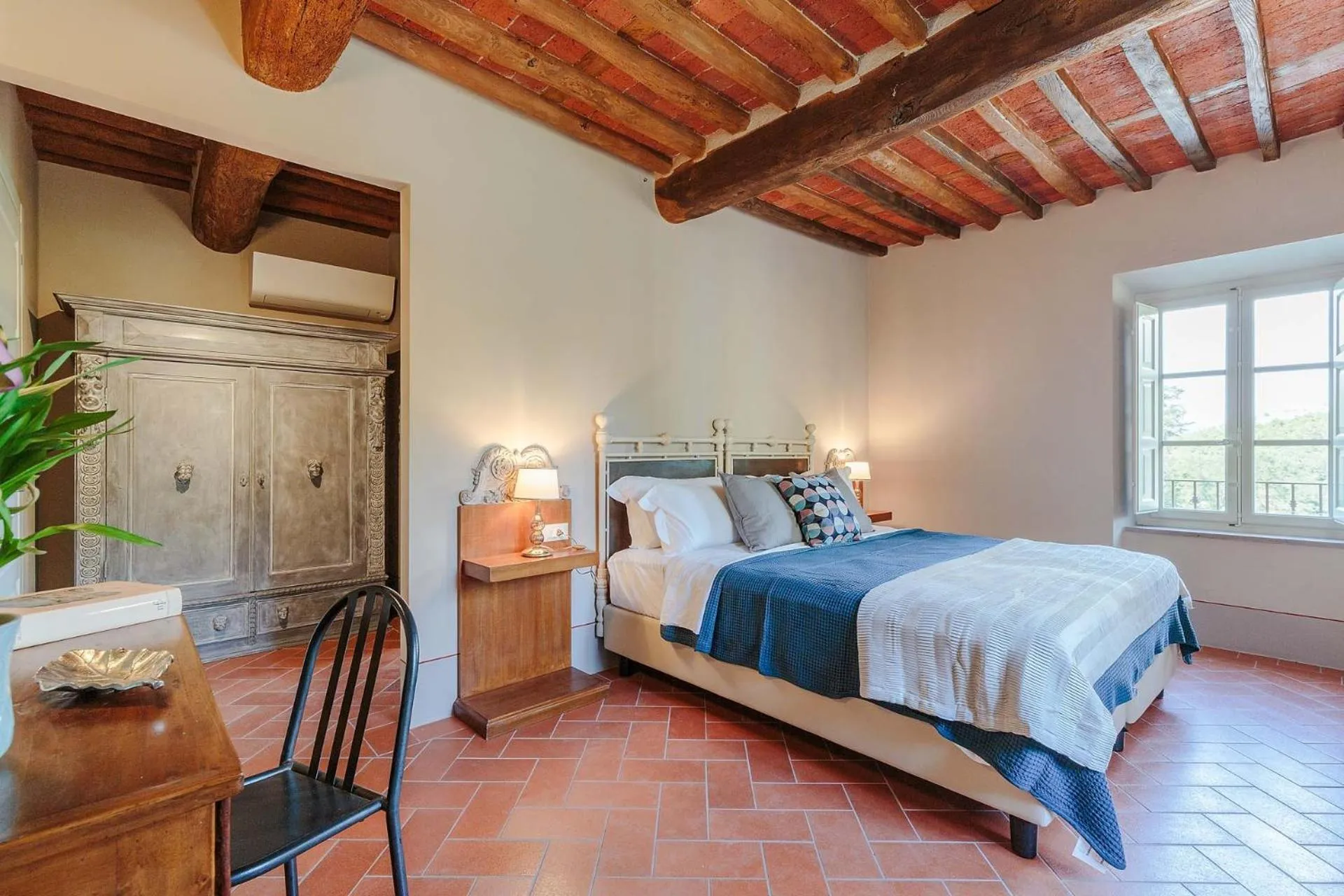 Bed in Antica Pergola di San Giusto