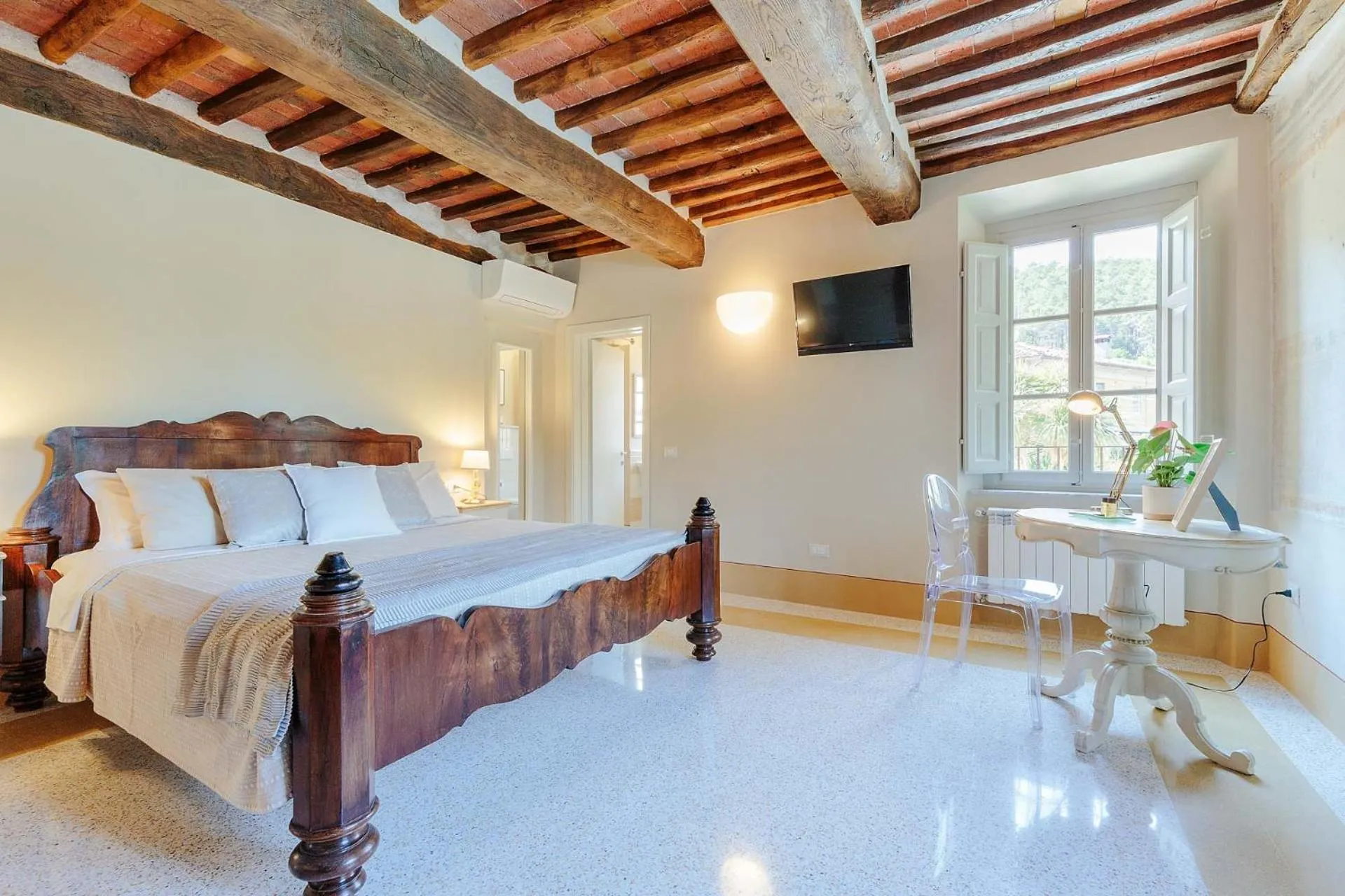 Bed in Antica Pergola di San Giusto