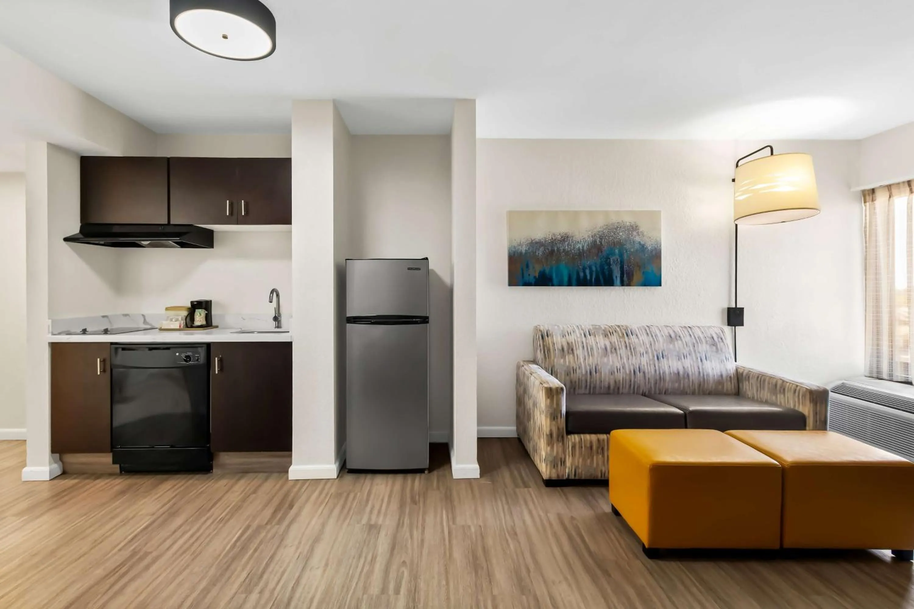 Bedroom in Sonesta Essential NW Houston