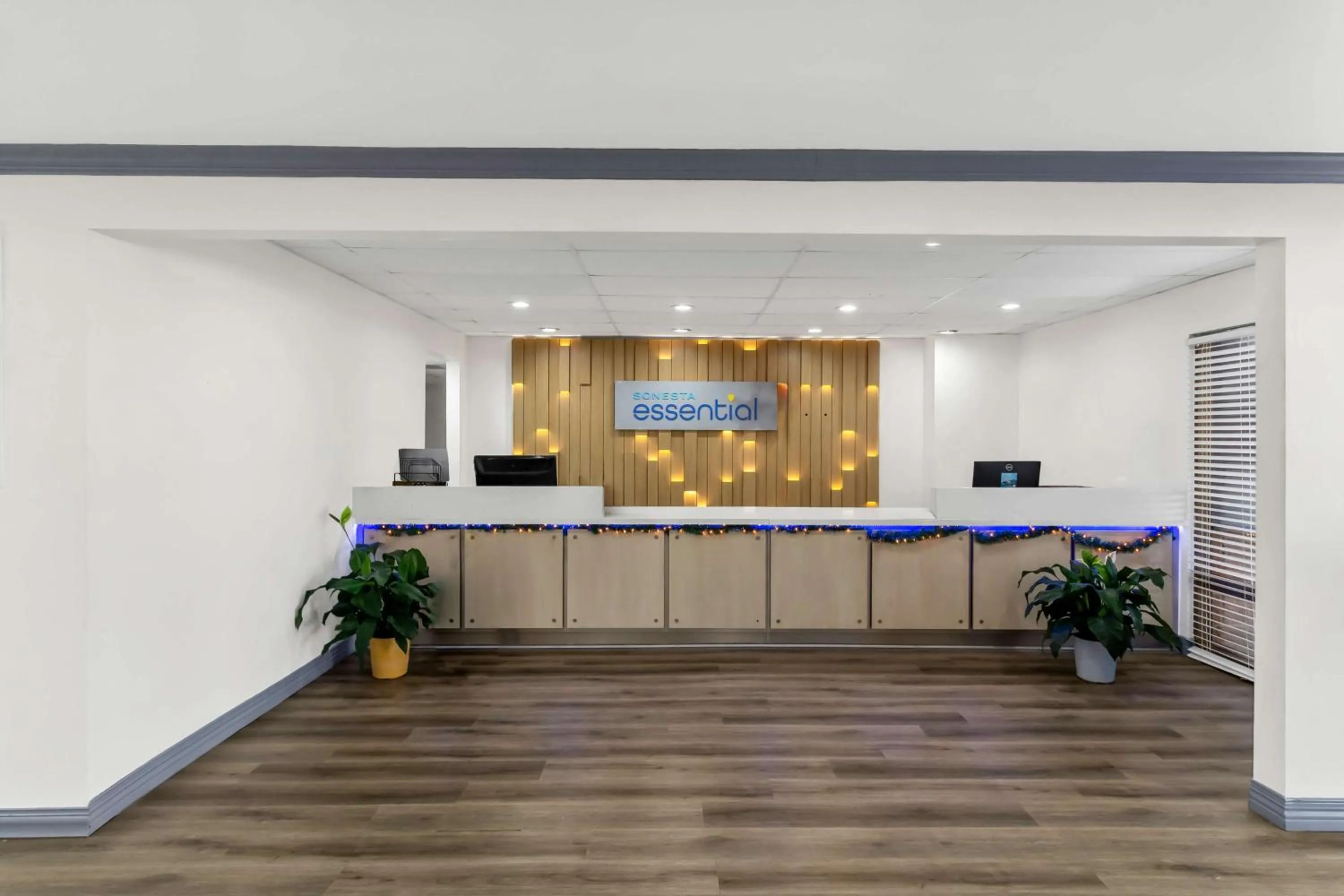 Lobby or reception in Sonesta Essential NW Houston
